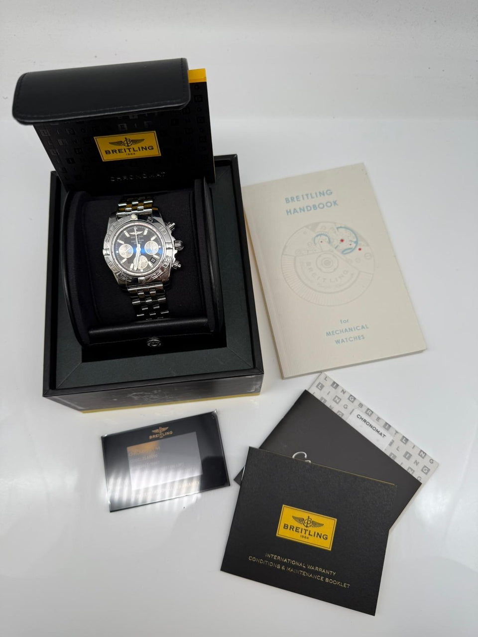 Breitling Chronomat 44 Automatik Herrenuhr  AB0110 - Papiere und oder Lieferumfang