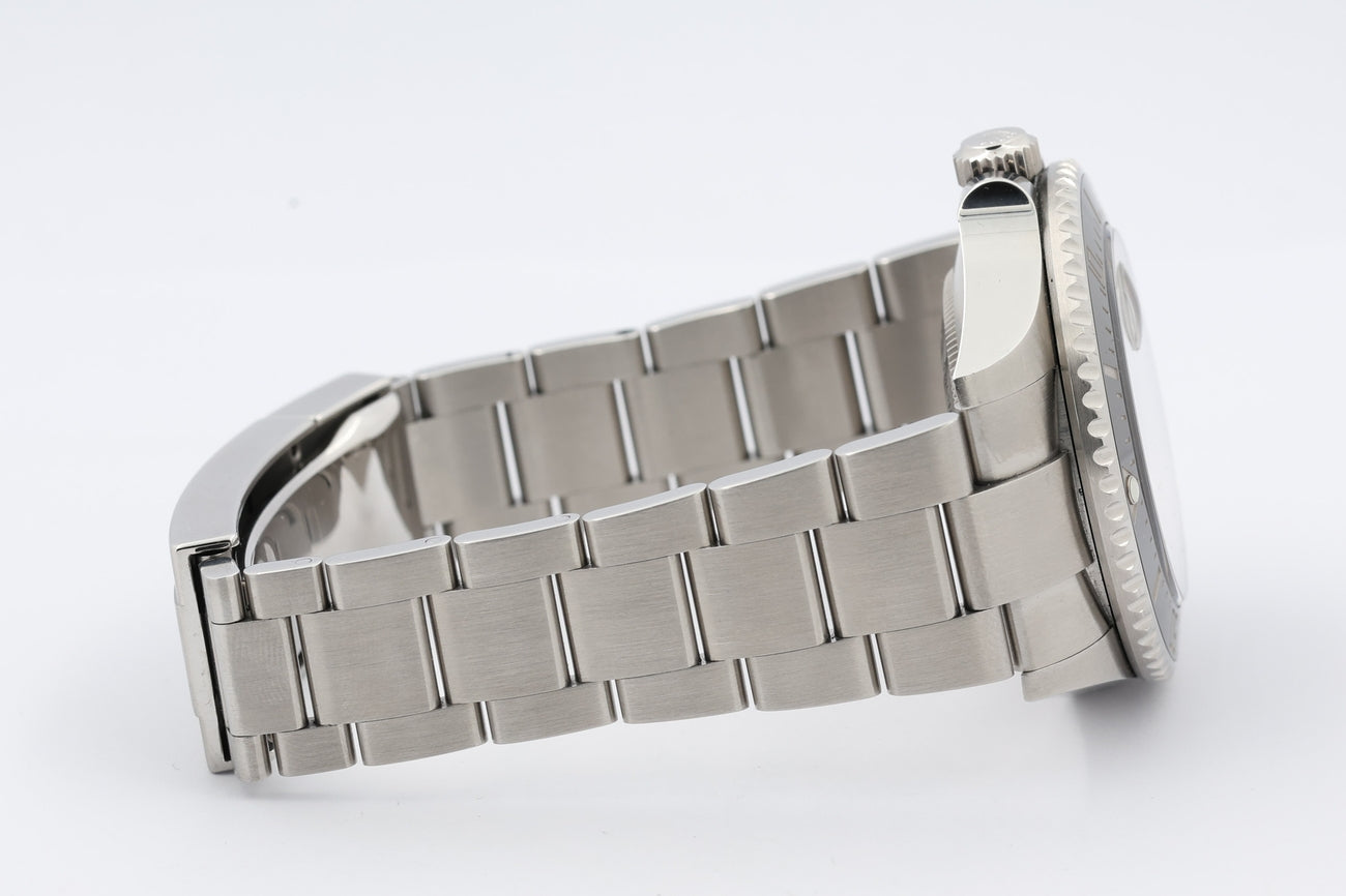 Rolex Sea Dweller 43mm Automatik 126600 - Detailansicht 5