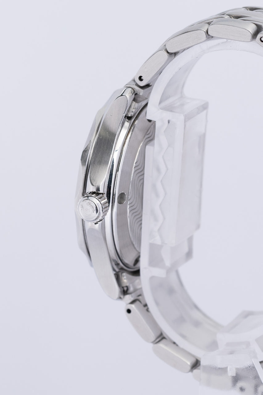 Omega Seamaster Diver 300m Quarz 36mm  25618000 - Detailansicht 3