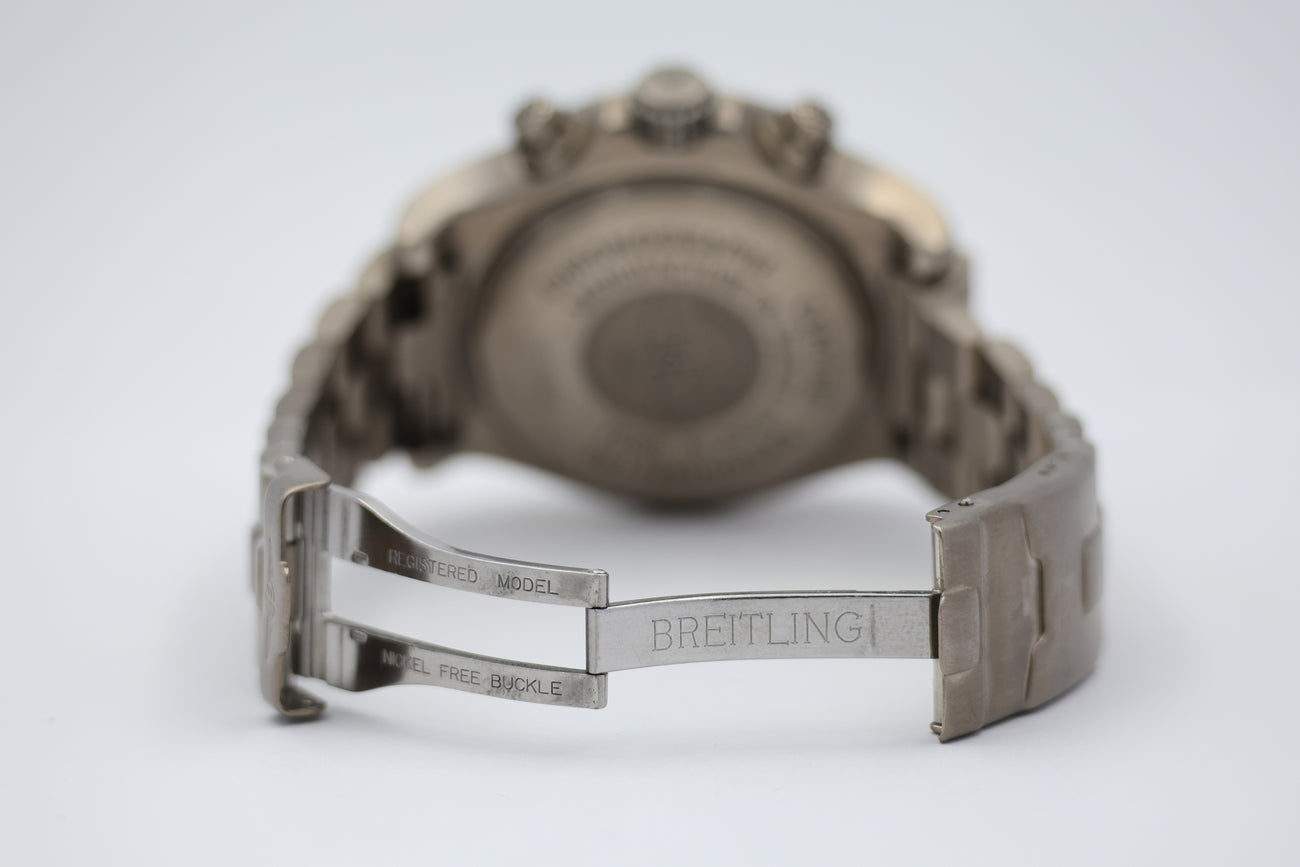Breitling Avenger Chronograp Automatik Titanium E13360 Box + og. Papiere