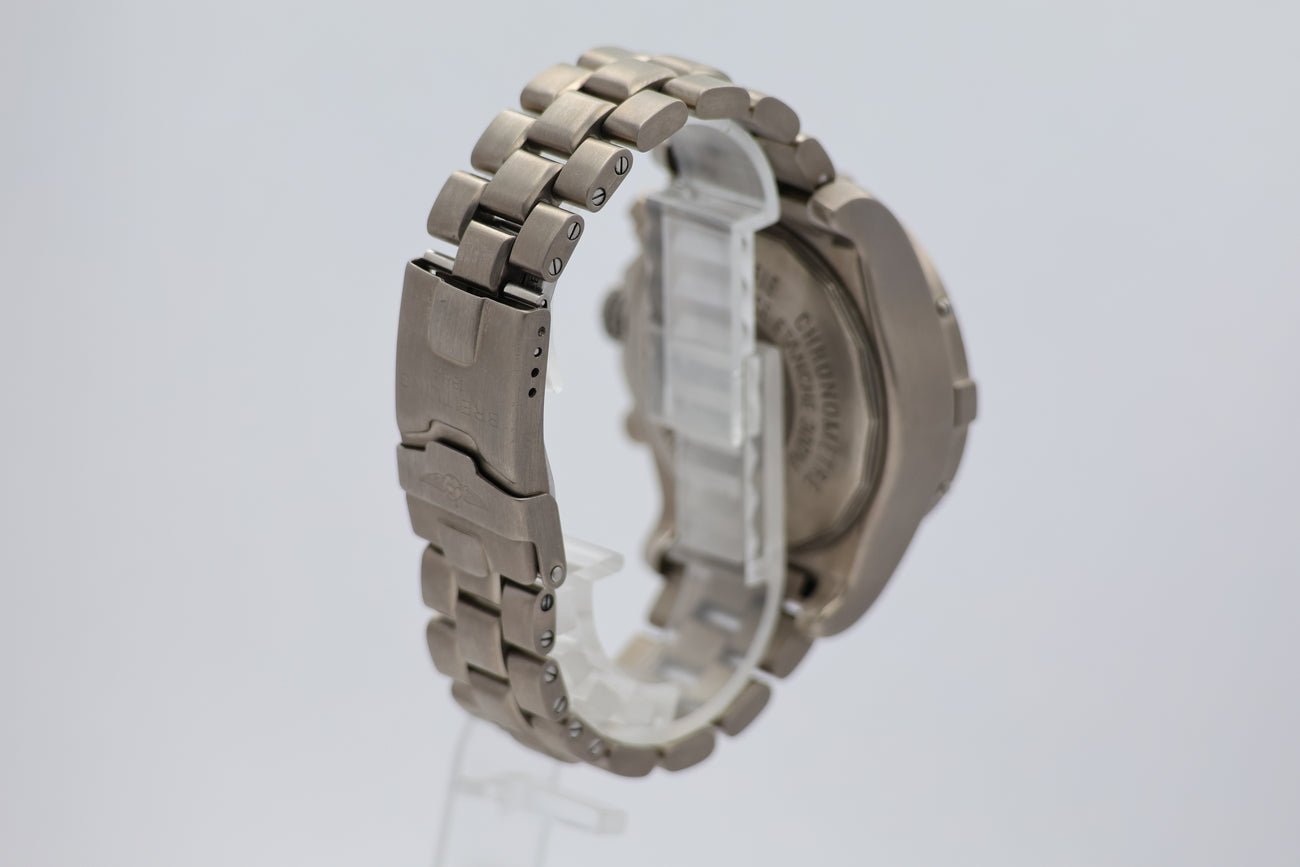Breitling Avenger Chronograp Automatik Titanium E13360 Box + og. Papiere