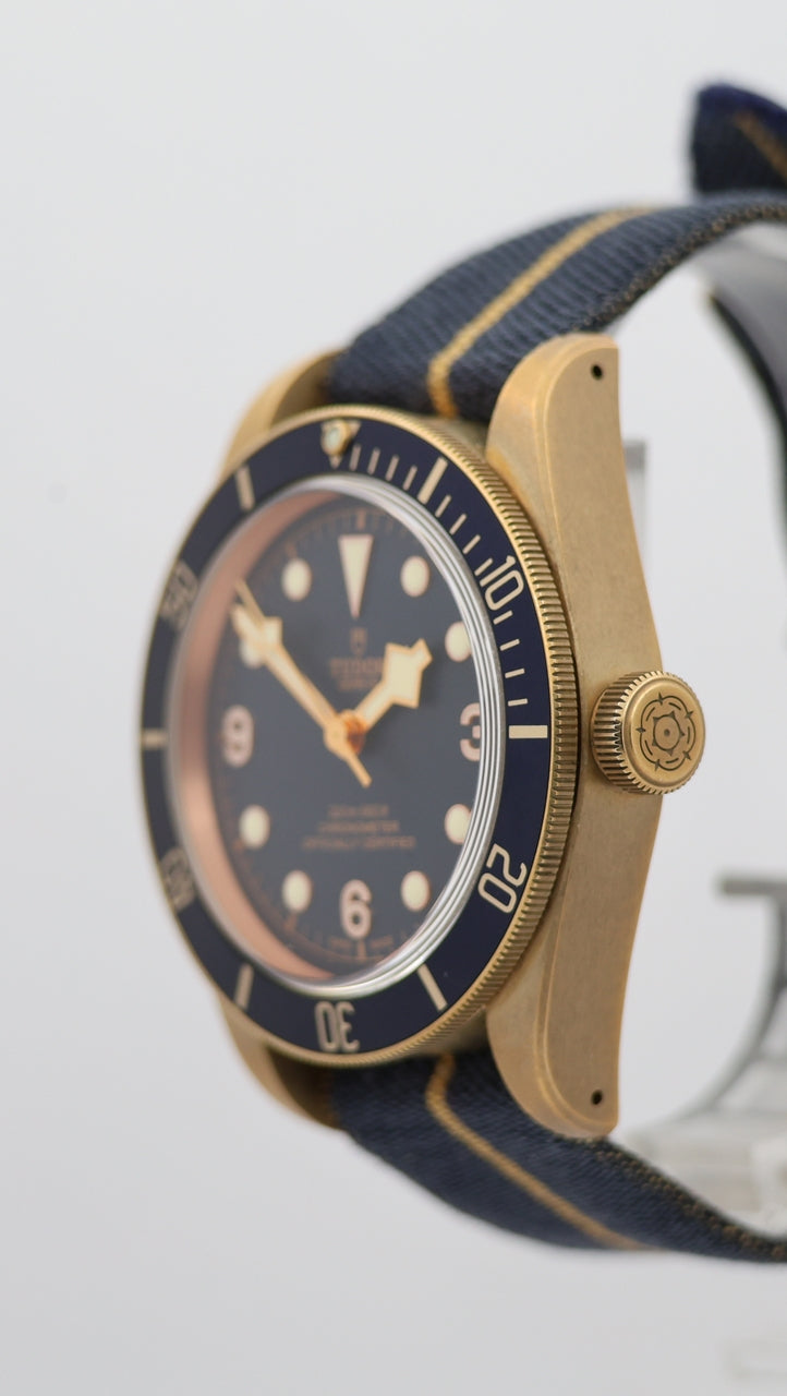 Tudor Black Bay Bronze Bucherer 79250BB - Detailansicht 6