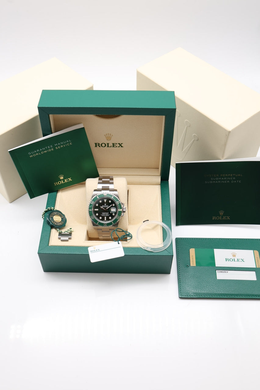 Rolex Submariner Date "Hulk" Automatik Herrenuhr LC100  116610LV - Papiere und oder Lieferumfang