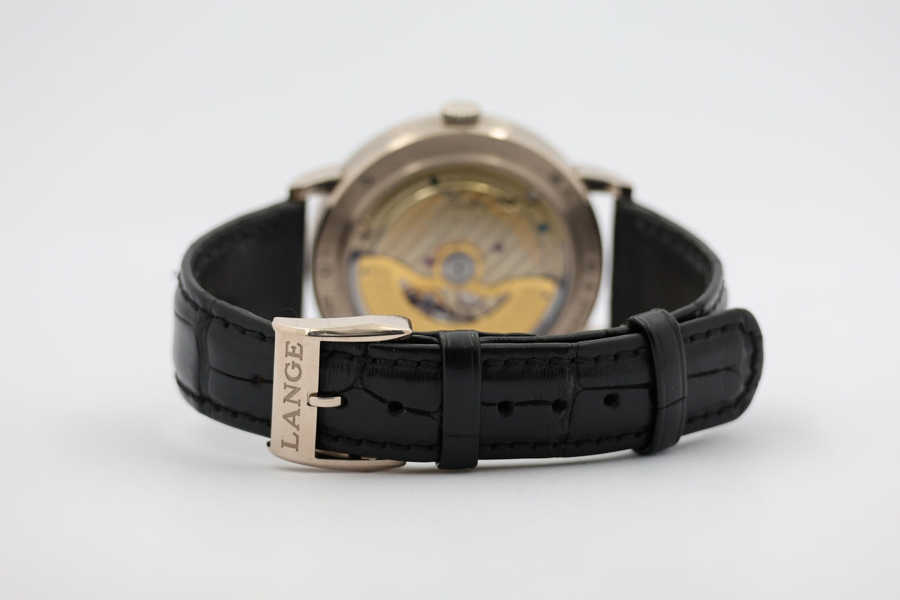 A. Lange und Söhne Saxonia Weißgold Mondphase 40mm Automatik Herrenuhr 384026 - Detailansicht 5