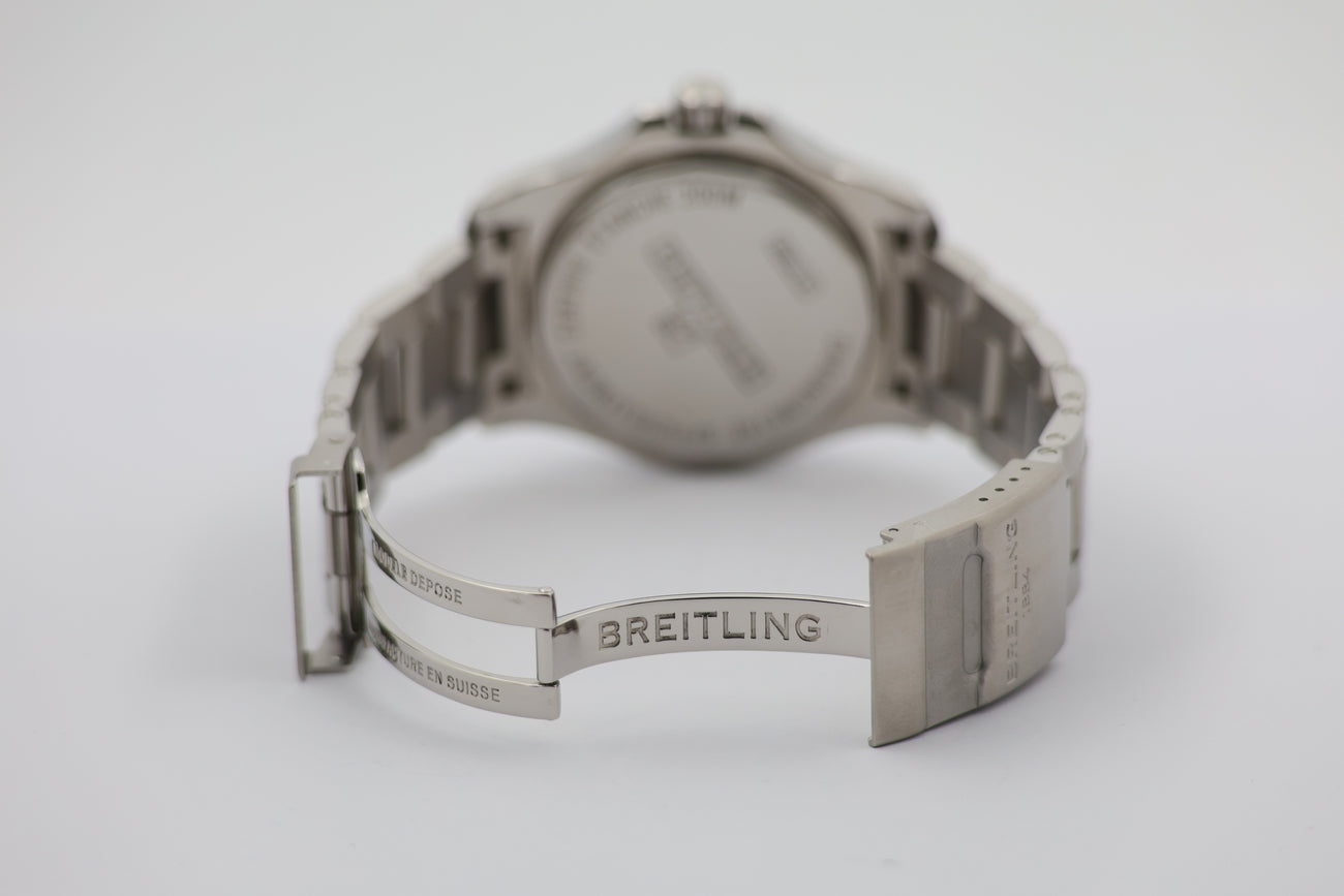 Breitling Colt 44 Automatik Herrenuhr Schwarz A17388 - Detail view 6