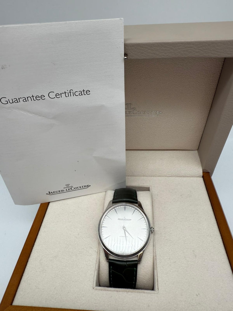 Jaeger-LeCoultre Master Control Ultra Thin Automatik  Q1338421 - Papiere und oder Lieferumfang