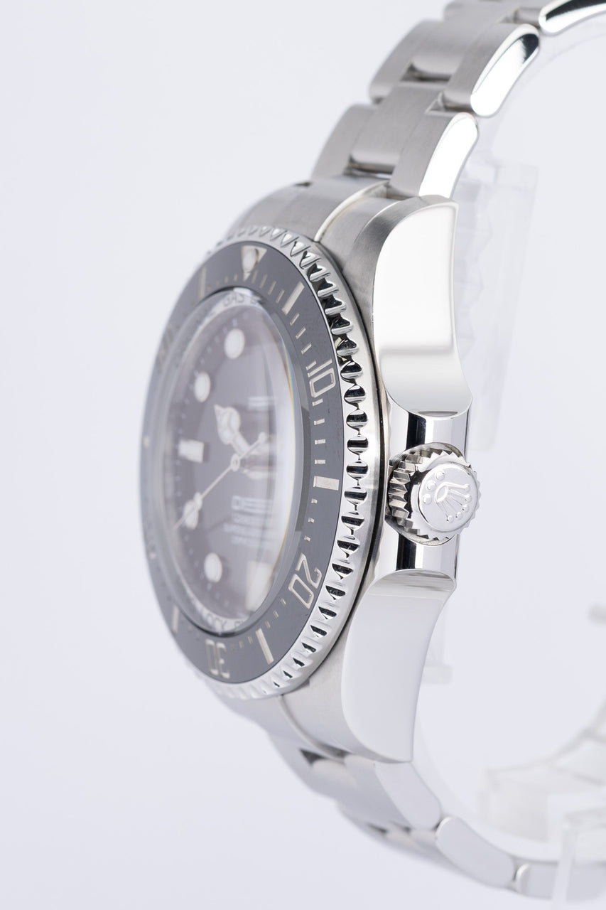 Rolex Sea-Dweller Deepsea 44mm Automatik Herrenuhr 136660 - Detailansicht 2