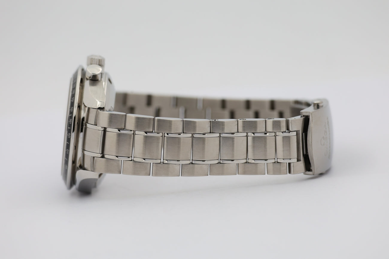 Omega Speedmaster Racing Automatik Herrenuhr Weiß 32630405002001 - Detail view 3