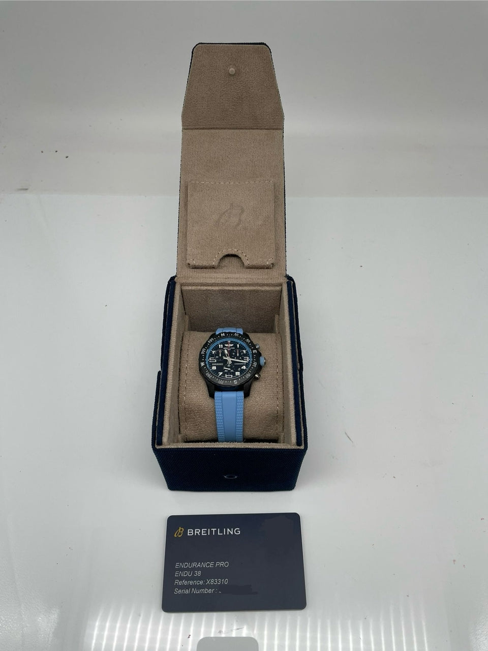 Breitling Endurance Pro 38mm Quarz  X83310 - Papiere und oder Lieferumfang