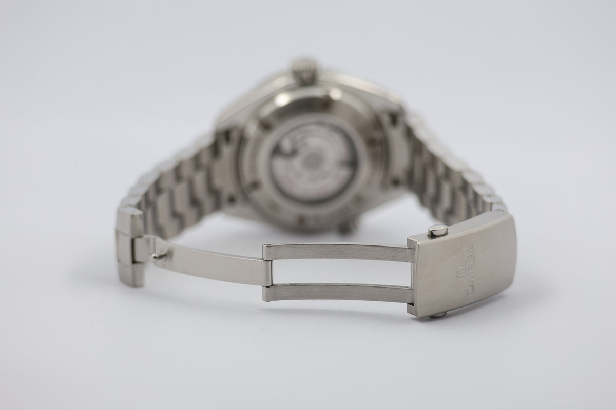 Omega Seamaster Planet Ocean 37,5mm Automatik  23230382001002 - Detailansicht 6