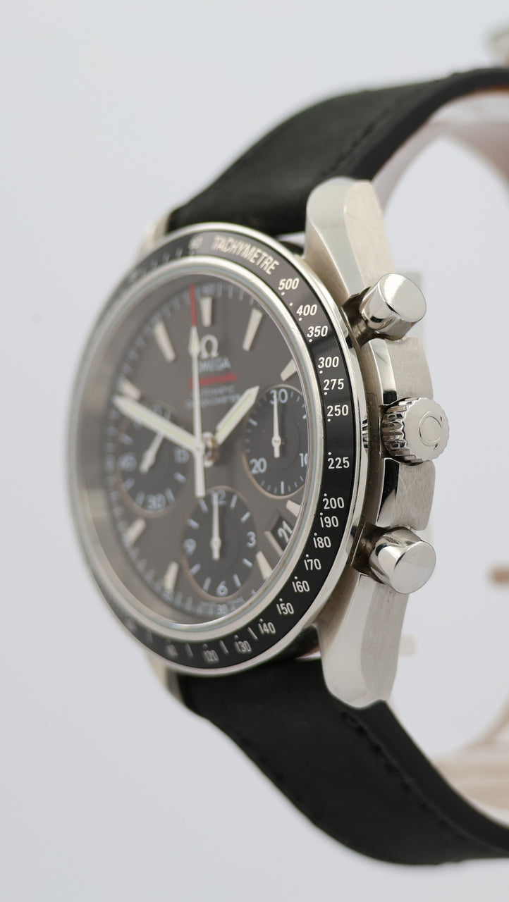 Omega Speedmaster Date 40mm Automatik 32330404 - Detail view 6