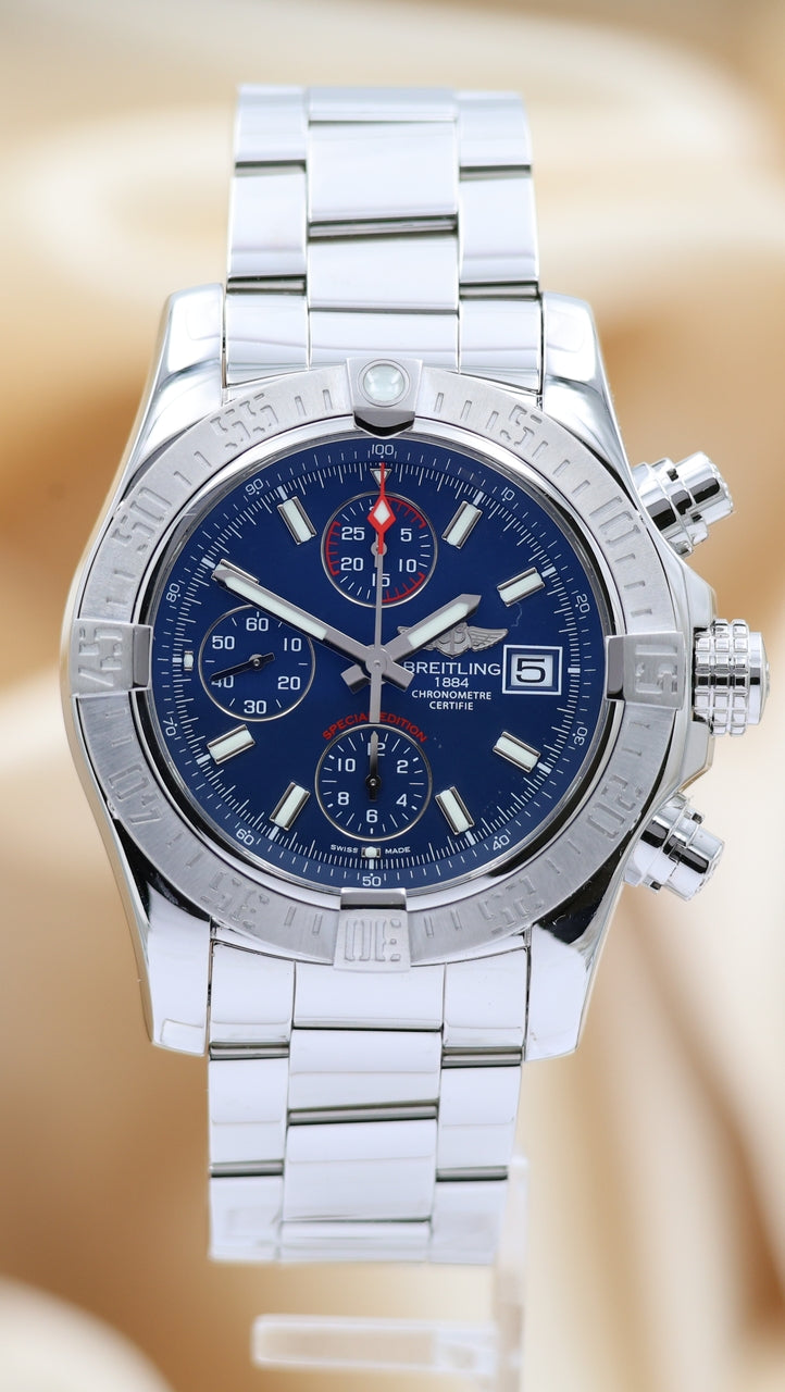 Breitling Avenger II 43mm Automatik Blau Herrenuhr A13381 - Main product image