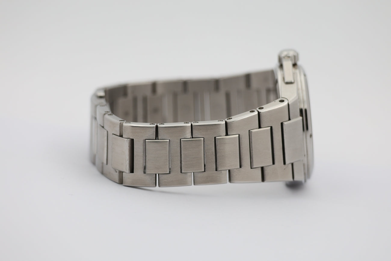 IWC Ingenieur Automatik Herrenuhr Schwarz IW323902 - Detailansicht 4