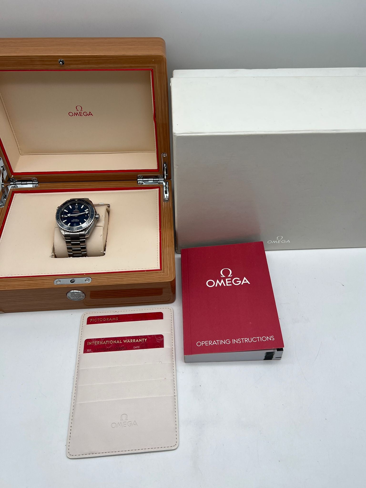 Omega Seamaster Planet Ocean Automatik 23290462103001 Box + og. Papiere