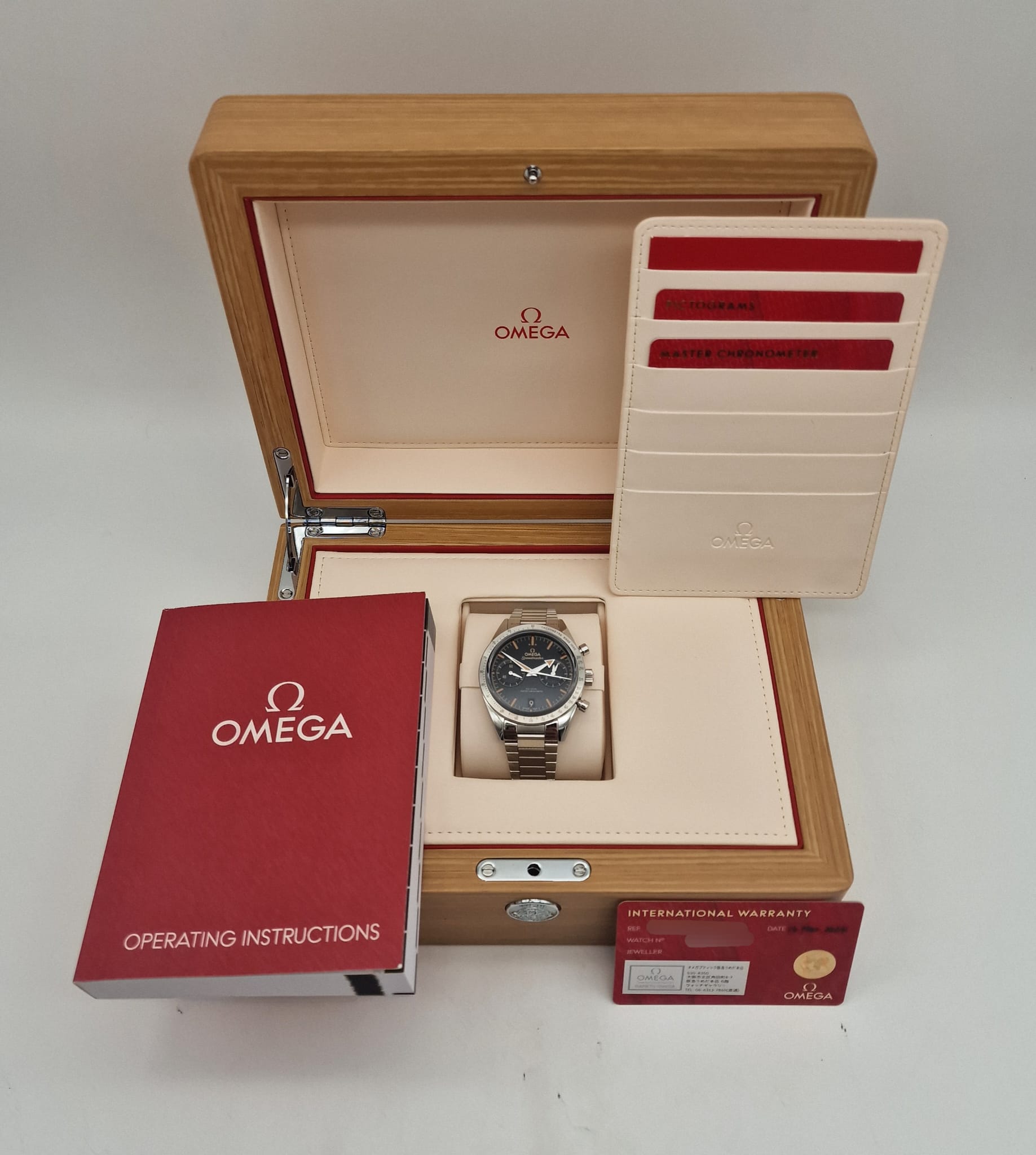 Omega Speedmaster '57 Chronograph 33210415101001 Box + og. Papiere