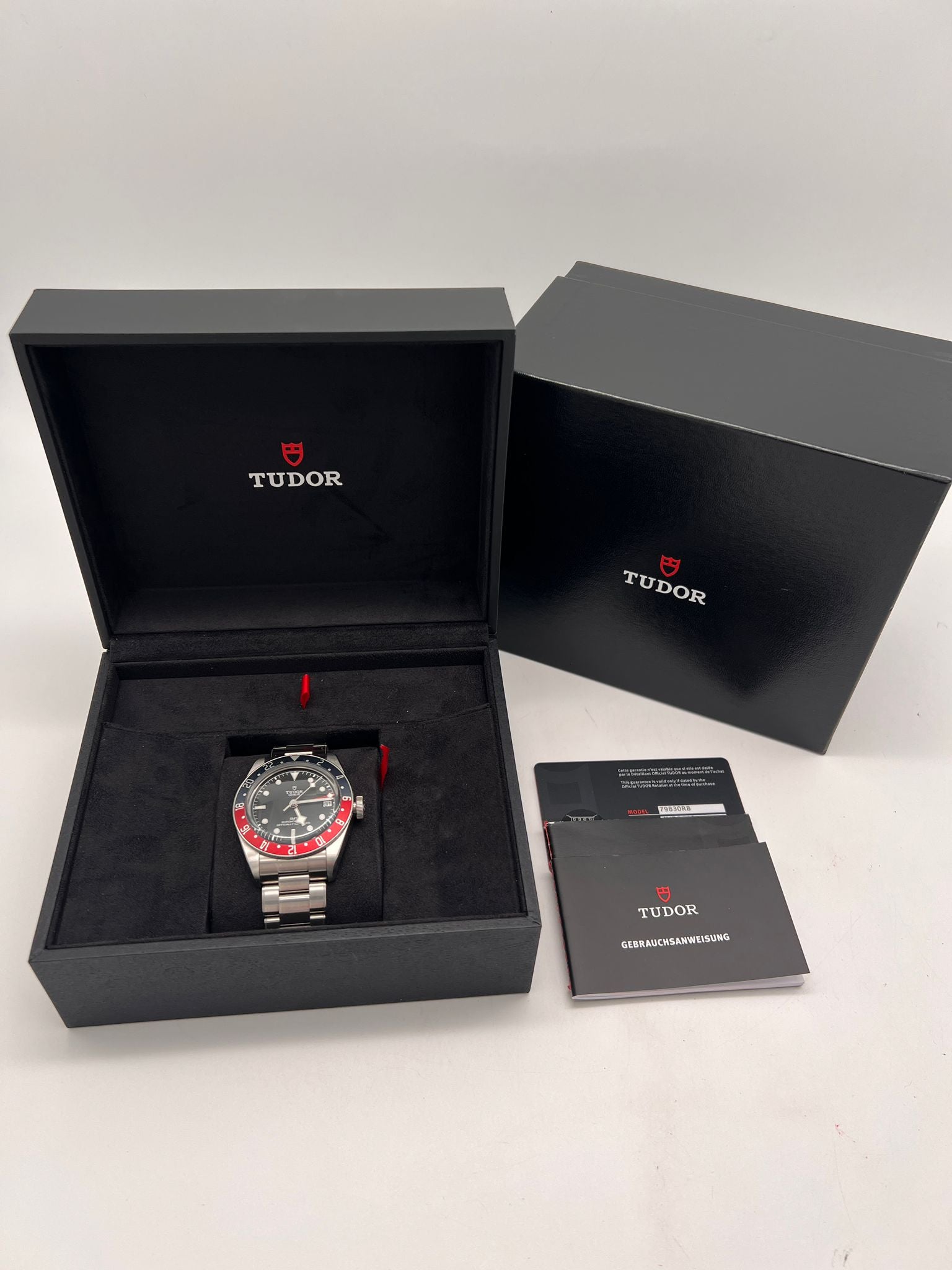 Tudor Black Bay GMT Pepsi Automatik Herrenuhr 79830RB Box + og. Papiere