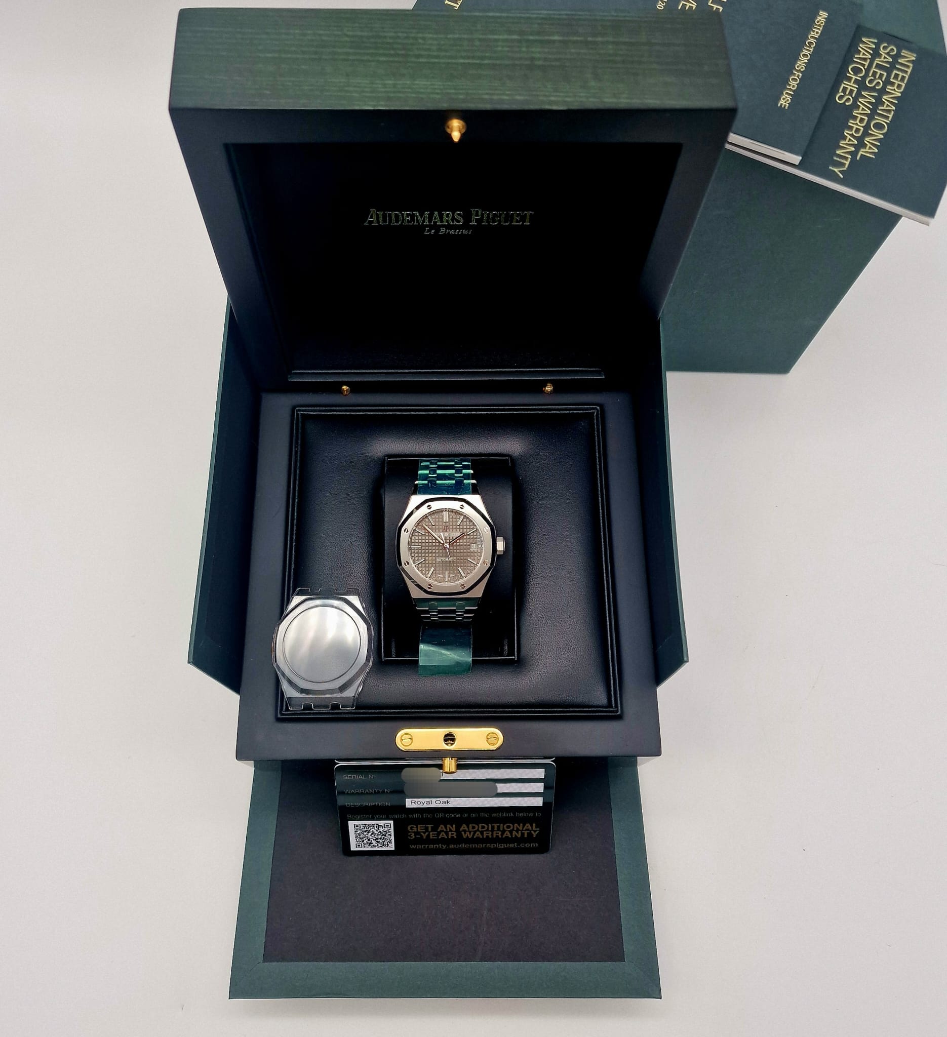 Audemars Piguet Royal Oak Selfwinding Grau Verklebt aus 2021 15450ST Box + og. Papiere