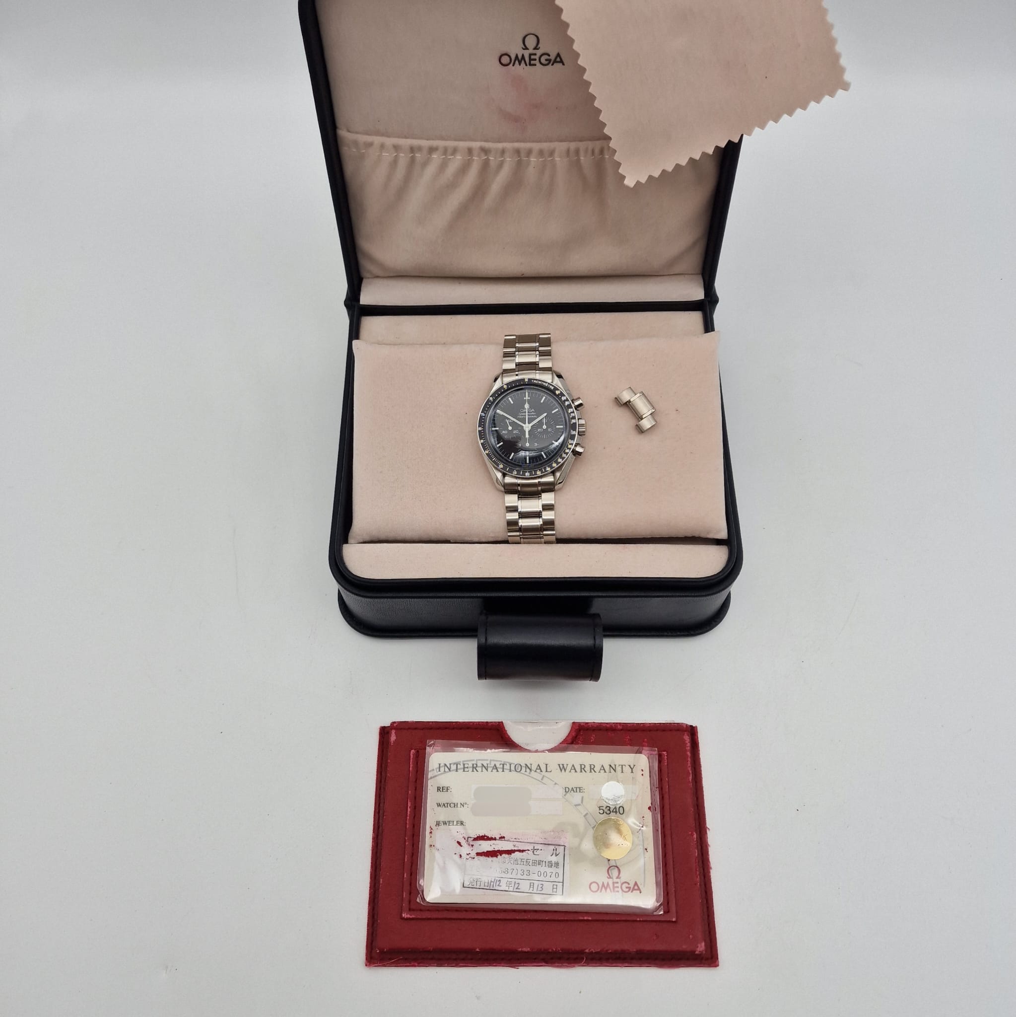 Omega Speedmaster Professional Moonwatch 42mm Handaufzug Herrenuhr  35705000 Box + og. Papiere