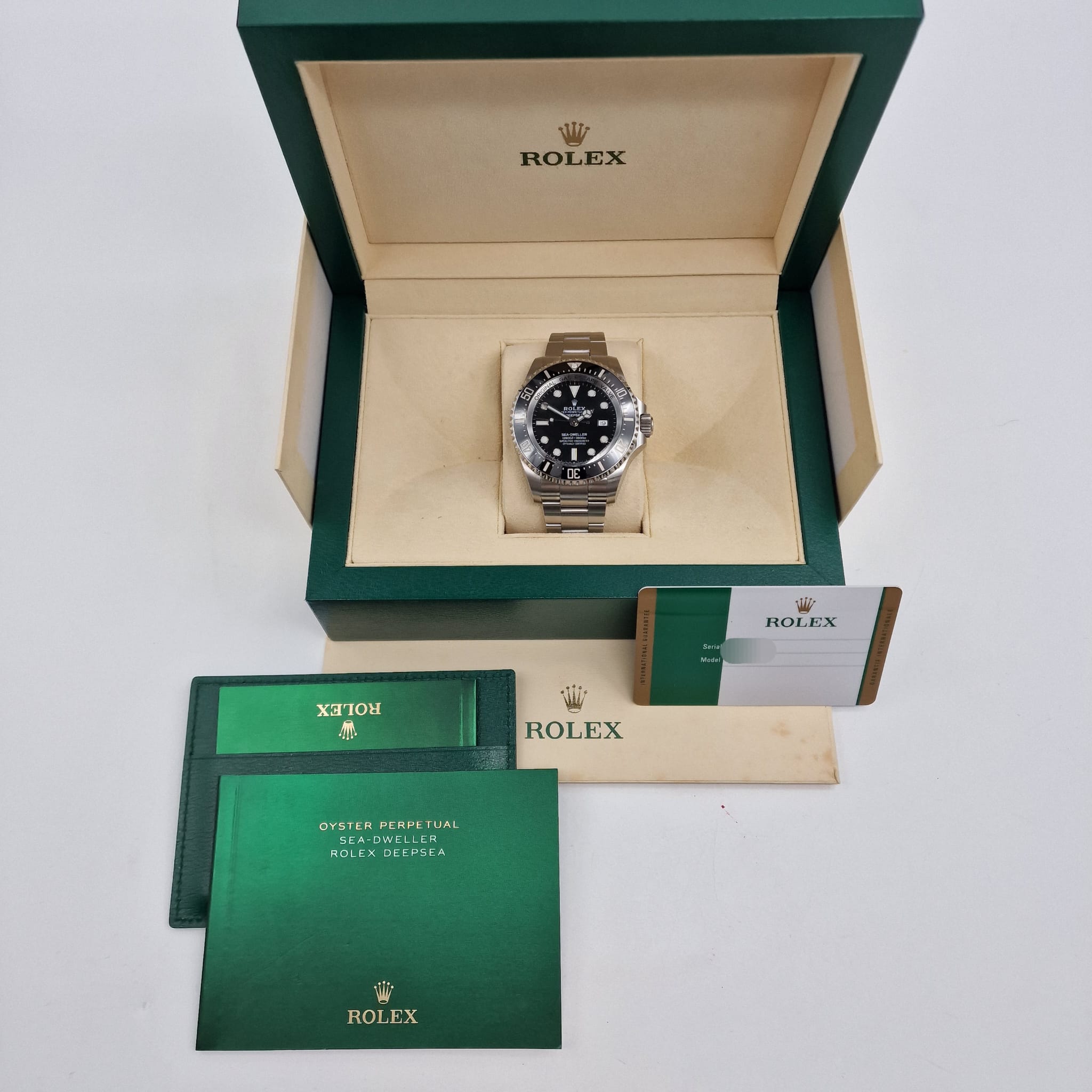 Rolex Sea-Dweller Deepsea 44mm Automatik Herrenuhr  126660 Box + og. Papiere