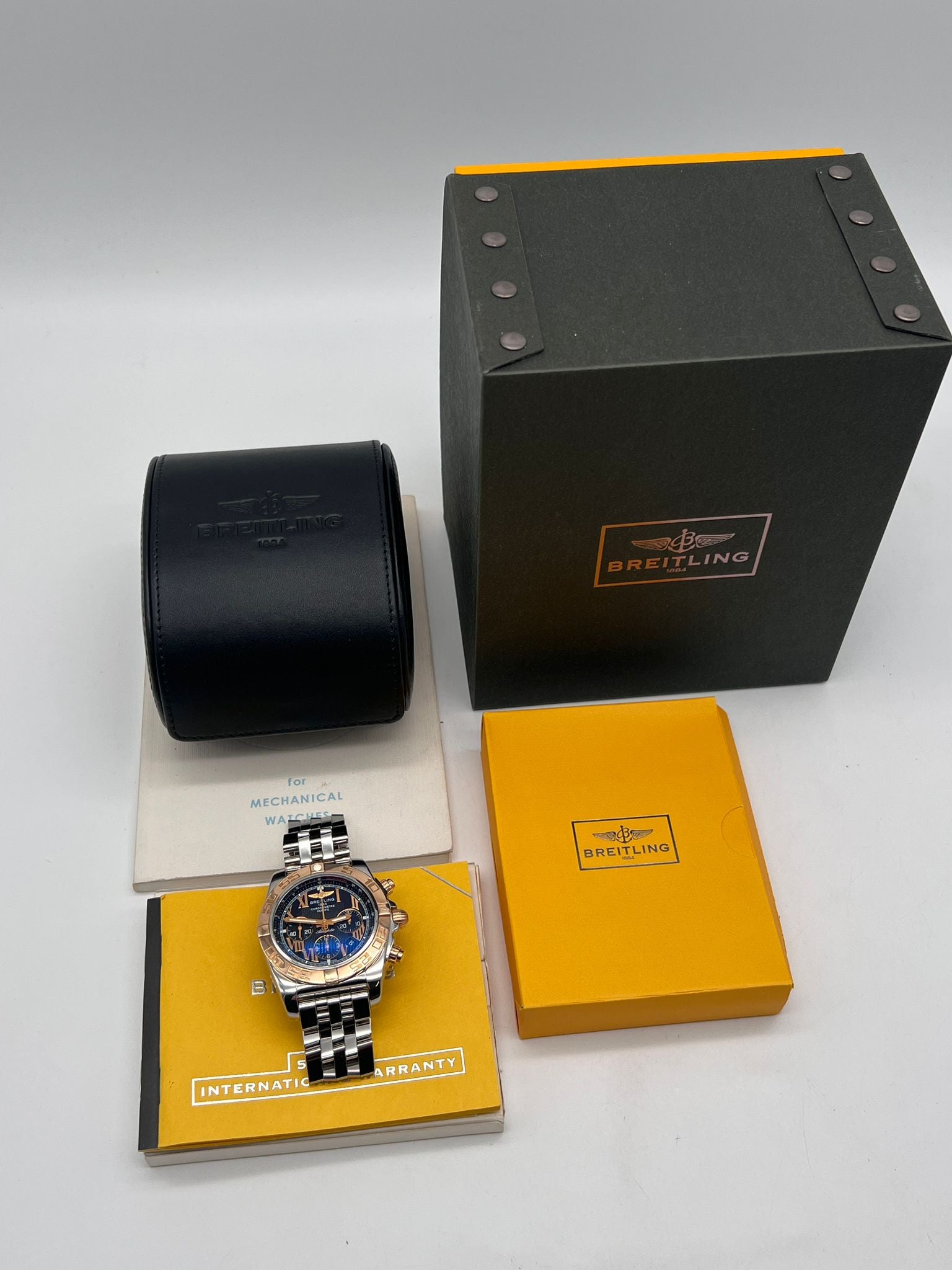 Breitling Chronomat 44 Automatik CB0110 Box + og. Papiere