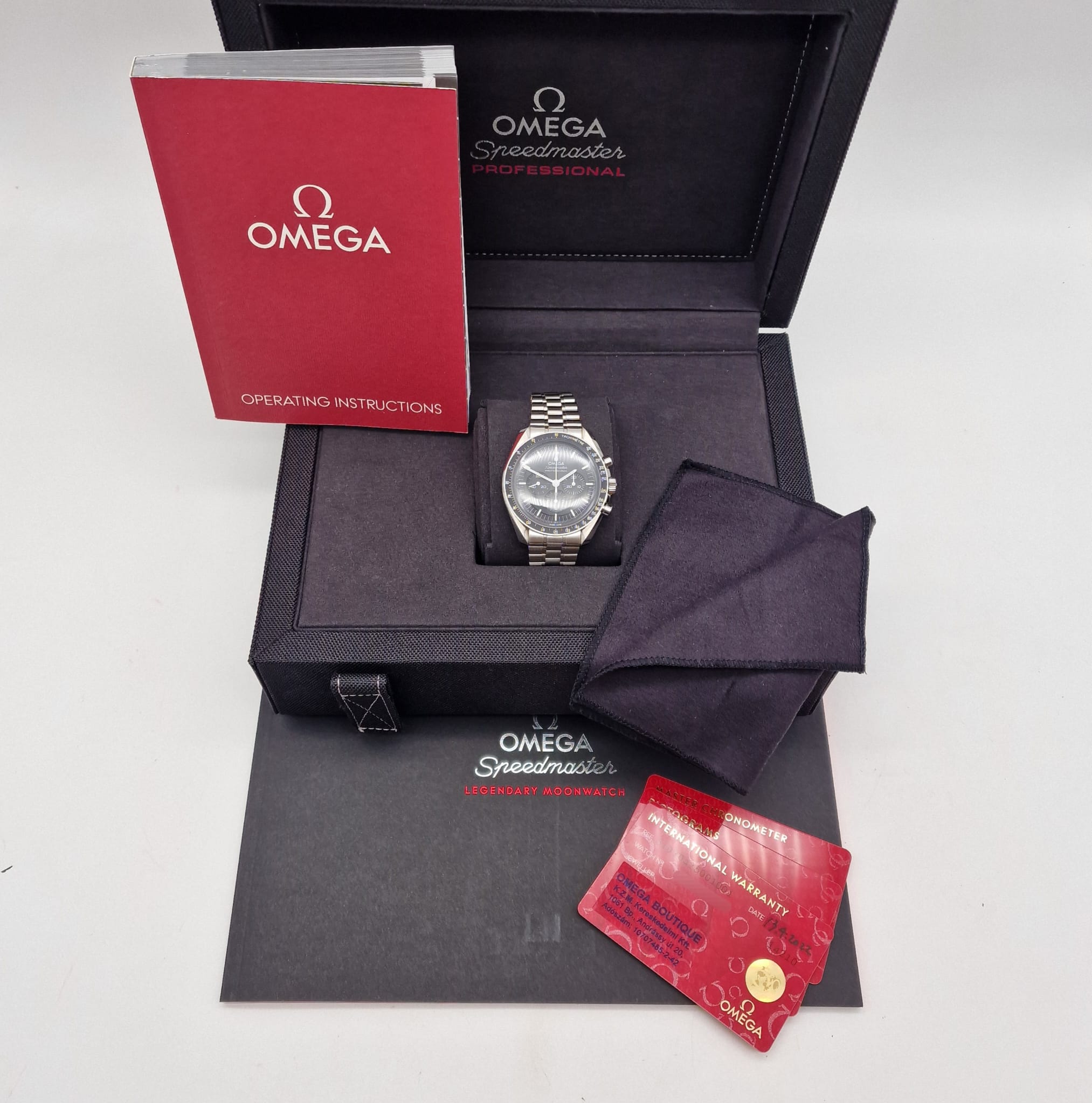 Omega Speedmaster Professional 42mm Handaufzug Herrenuhr 31030425001001 Box + og. Papiere