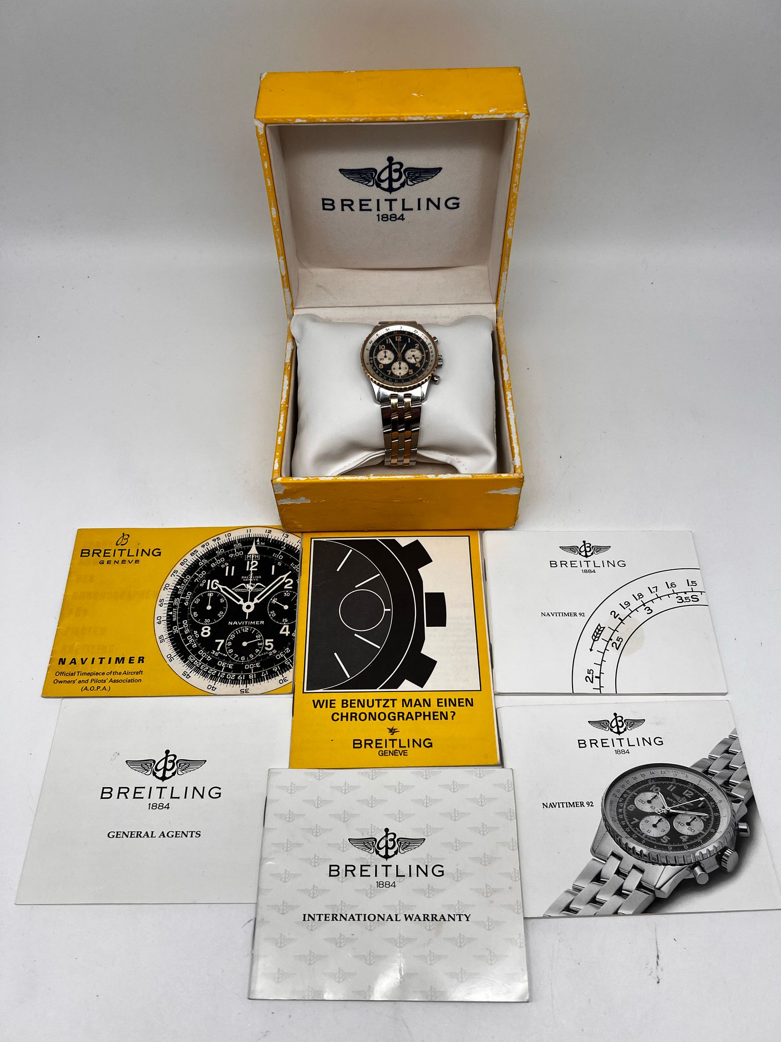 Breitling Navitimer Automatic Chronograph D30022 Box + above. papers