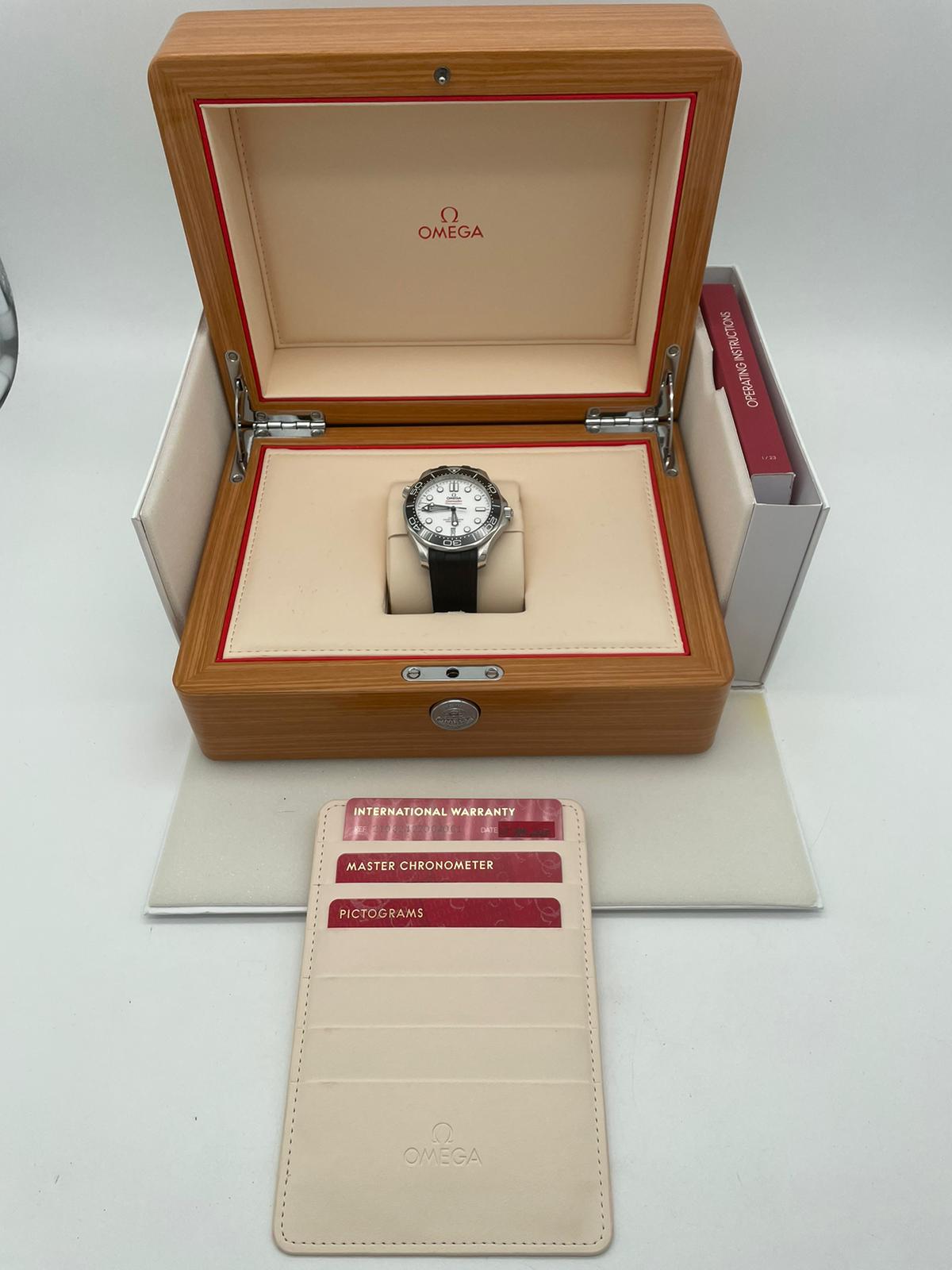 Omega Seamaster Diver Automatik Weiß 21032422004001 Box + og. Papiere