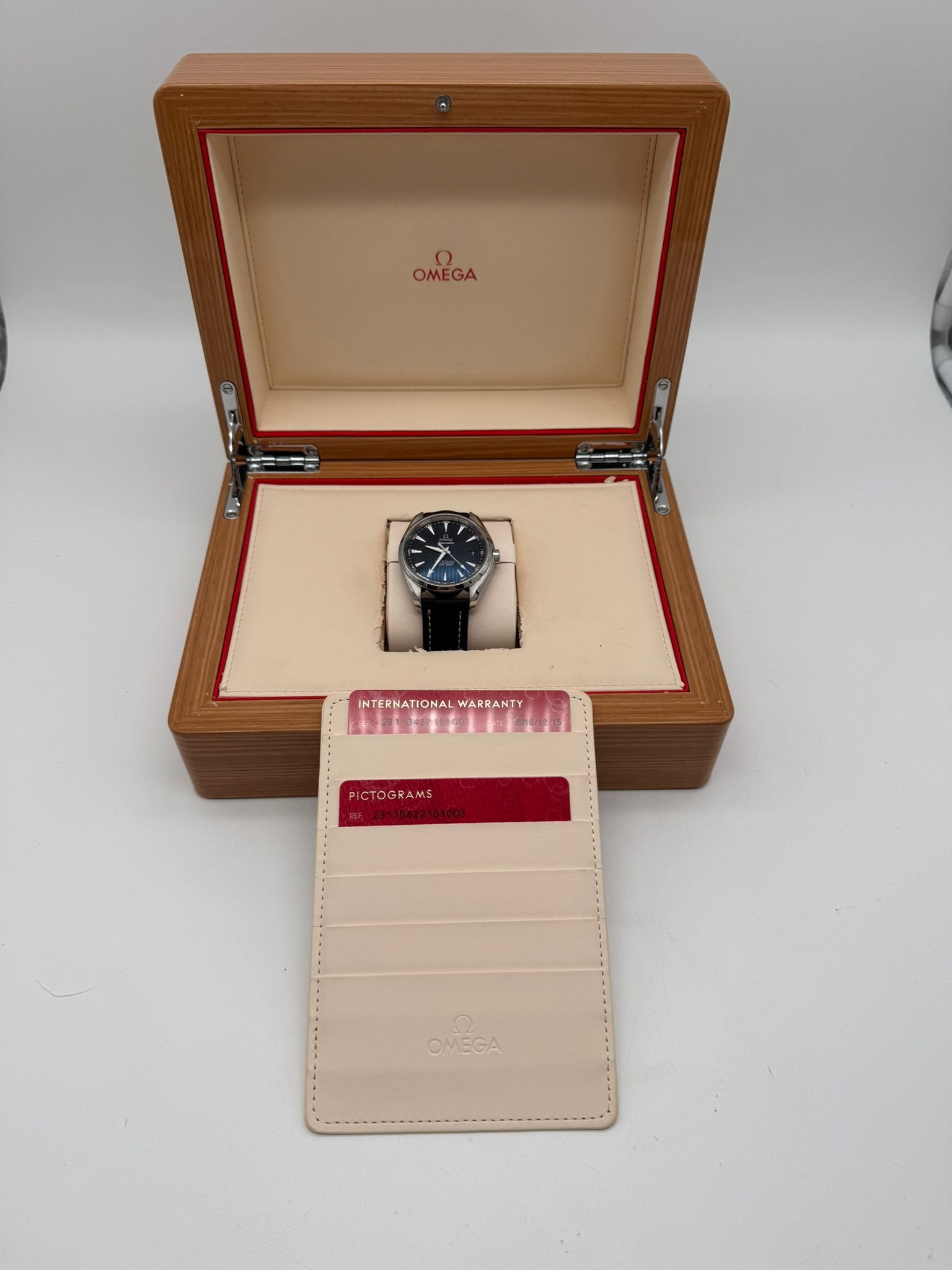 Omega Seamaster Aqua Terra 150m Automatik Herrenuhr  23110422101003 Box + og. Papiere