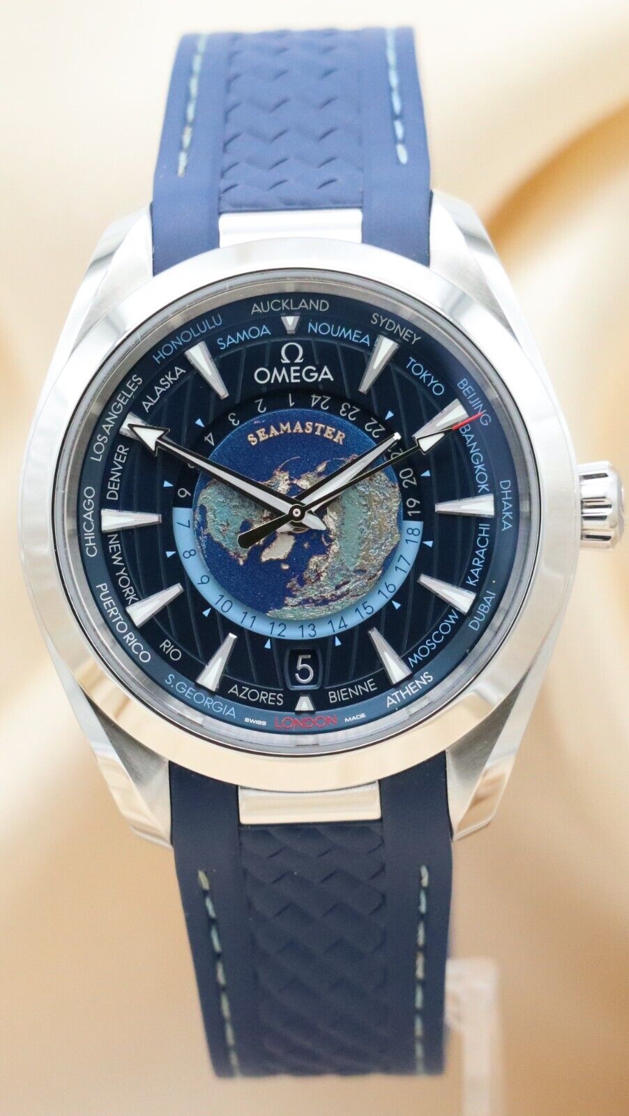 Omega Seamaster Aqua Terra Certified Worldtimer 22010432203001