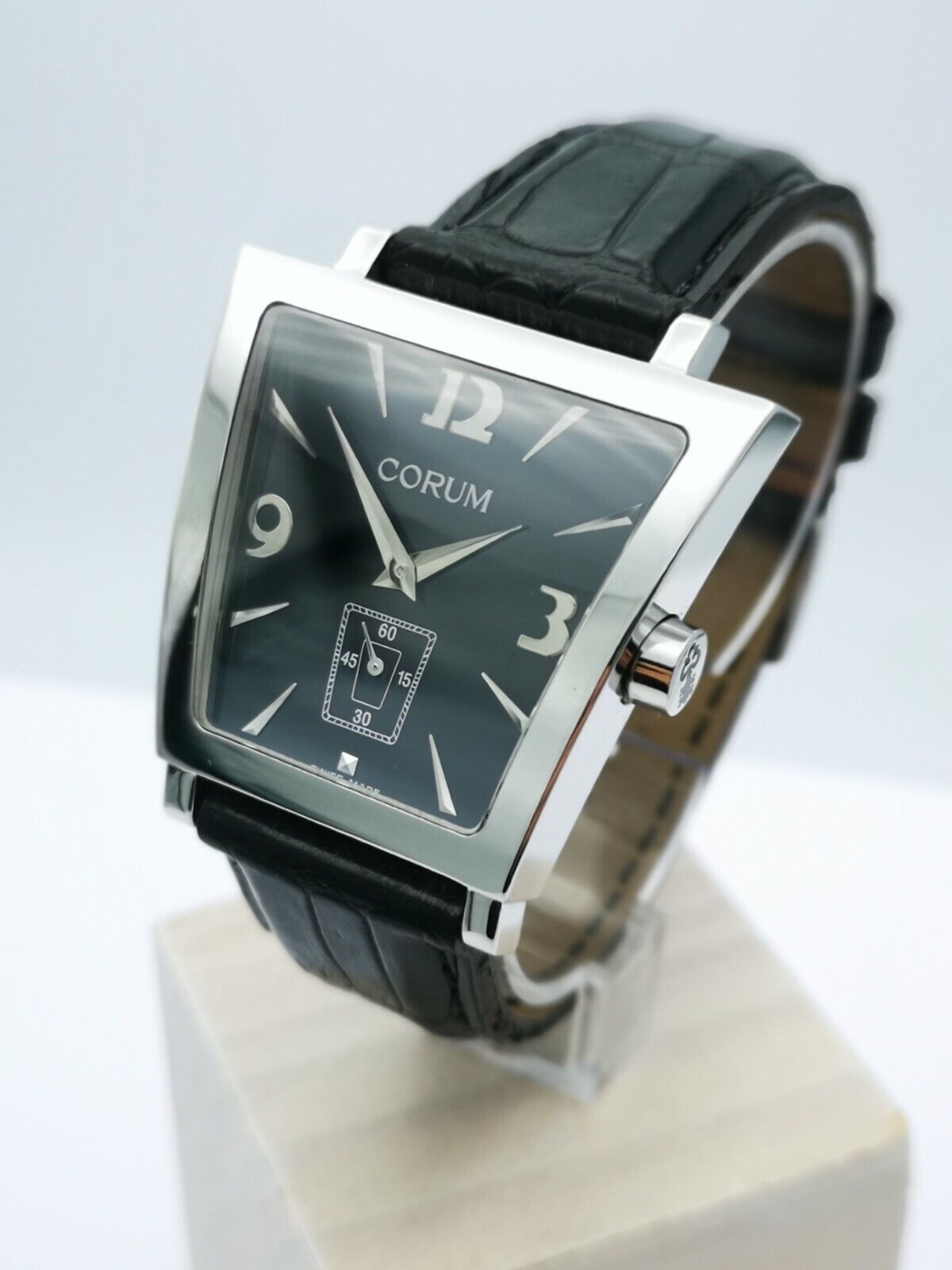 Corum Trapeze 106.404.20