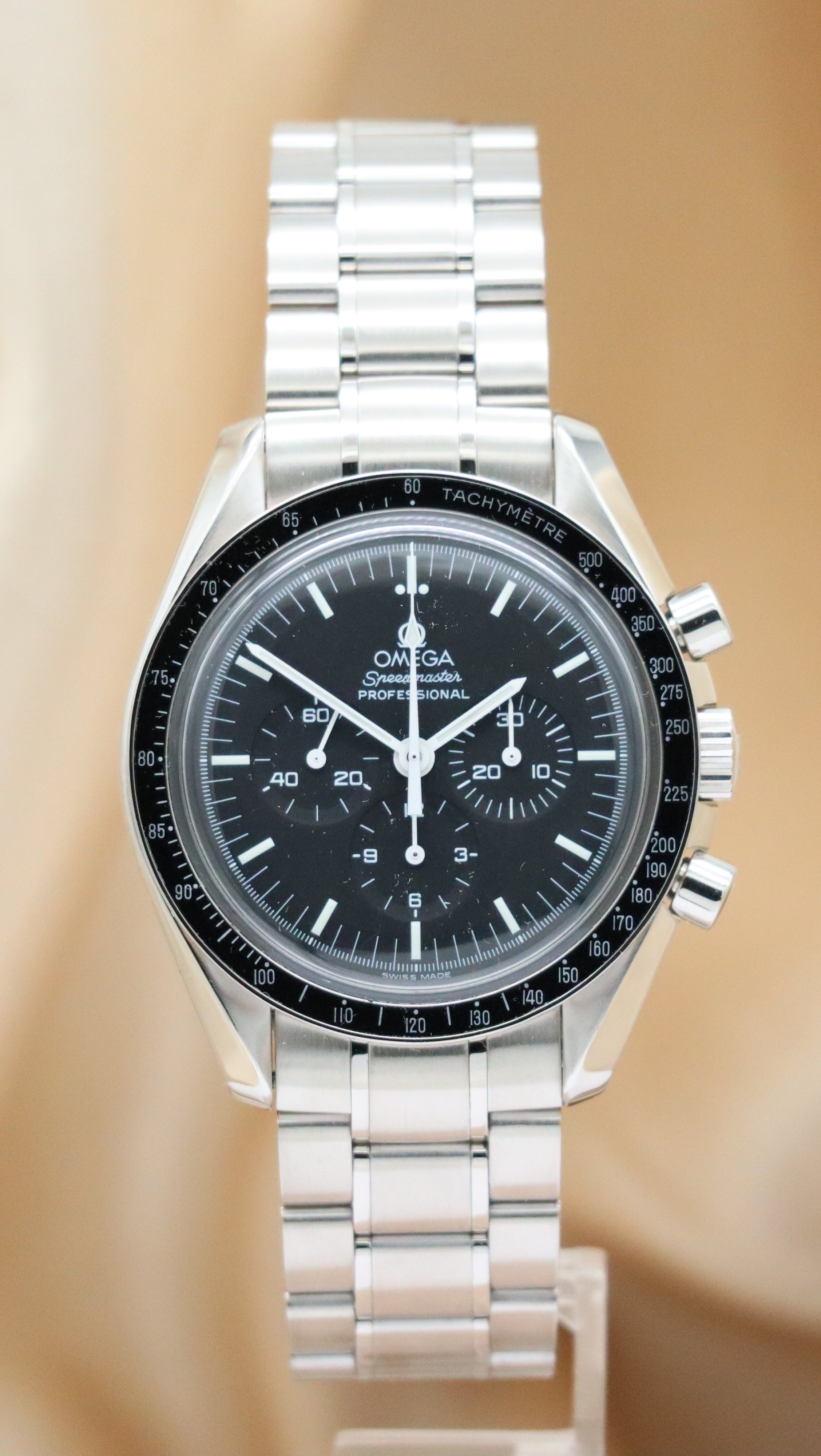 Omega Speedmaster Professional Moonwatch 42mm Handaufzug Herrenuhr 35705000 Box + og. Papiere