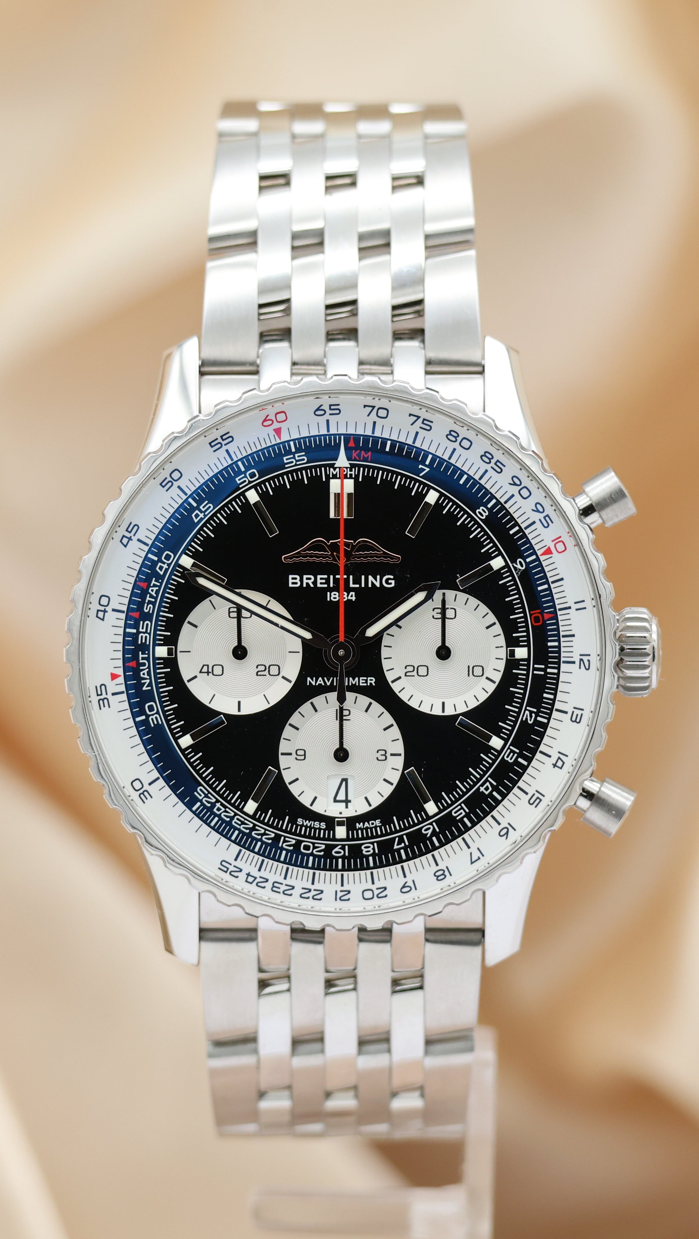 Breitling Navitimer 1 B01 Chronograph AB0138 Box + og. Papiere