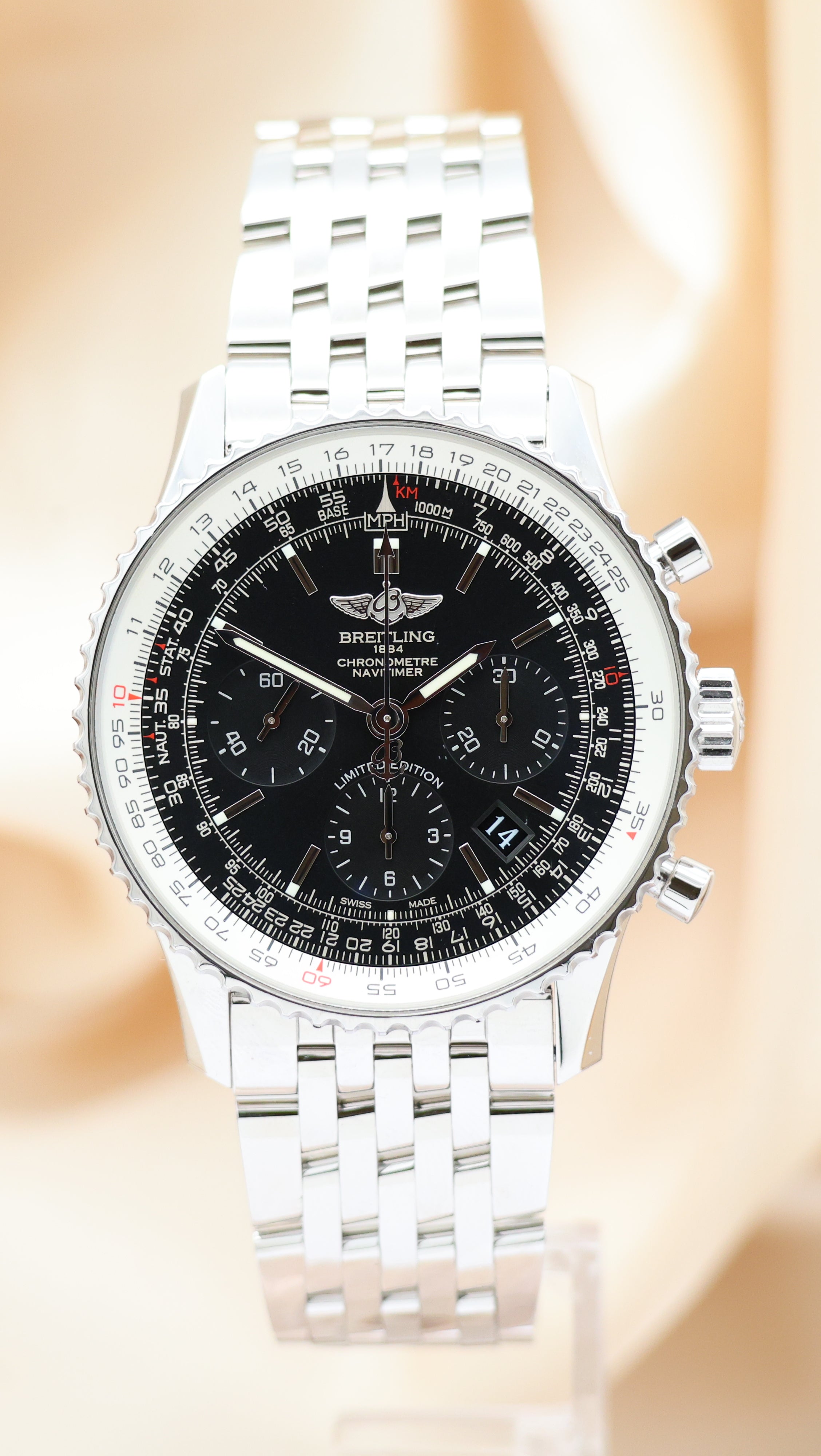 Breitling Navitimer 01 Japan Edition AB0121Y Box + og. Papiere