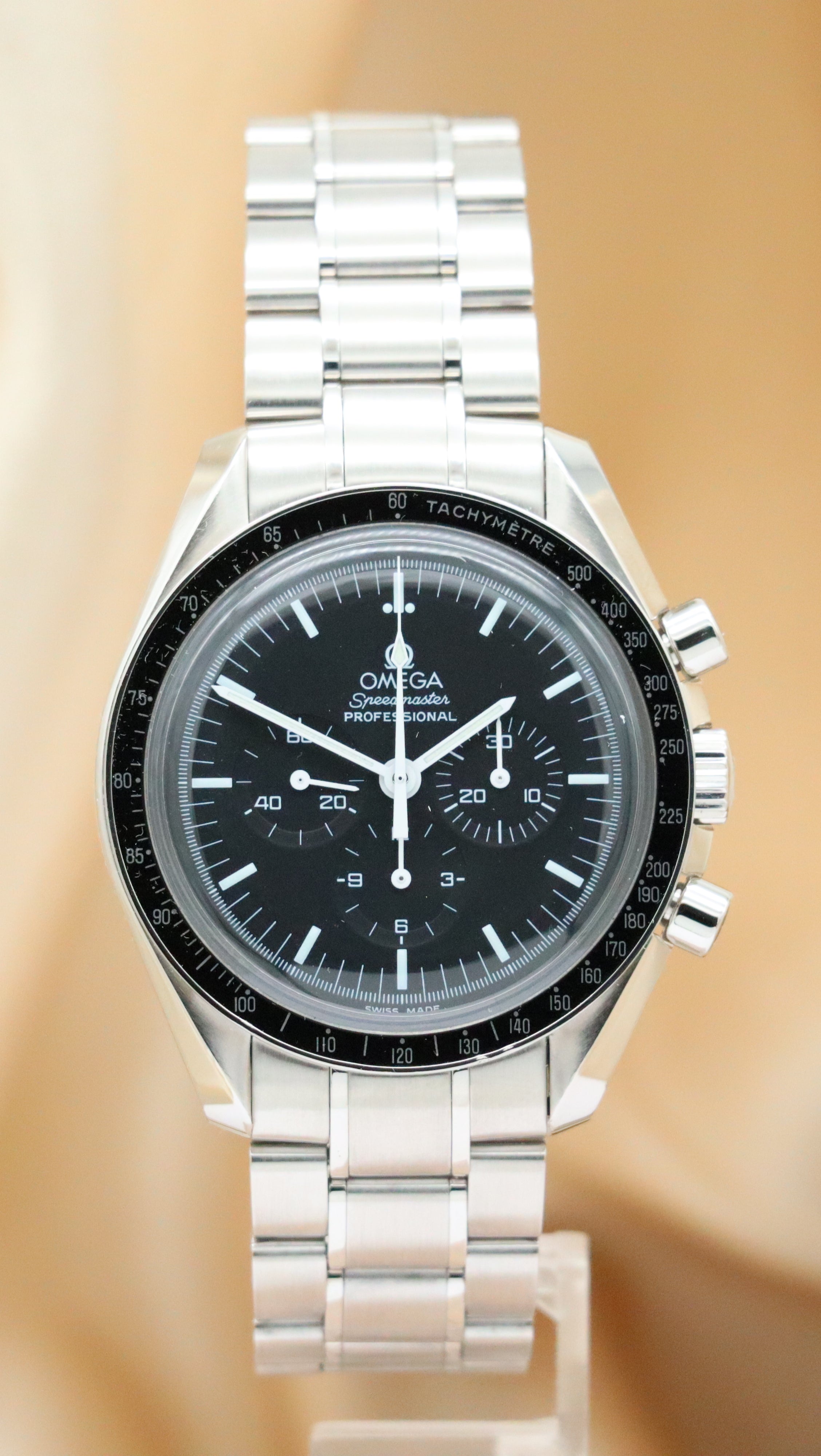 Omega Speedmaster Professional Moonwatch 42mm Handaufzug Herrenuhr	 35705000 Box + og. Papiere