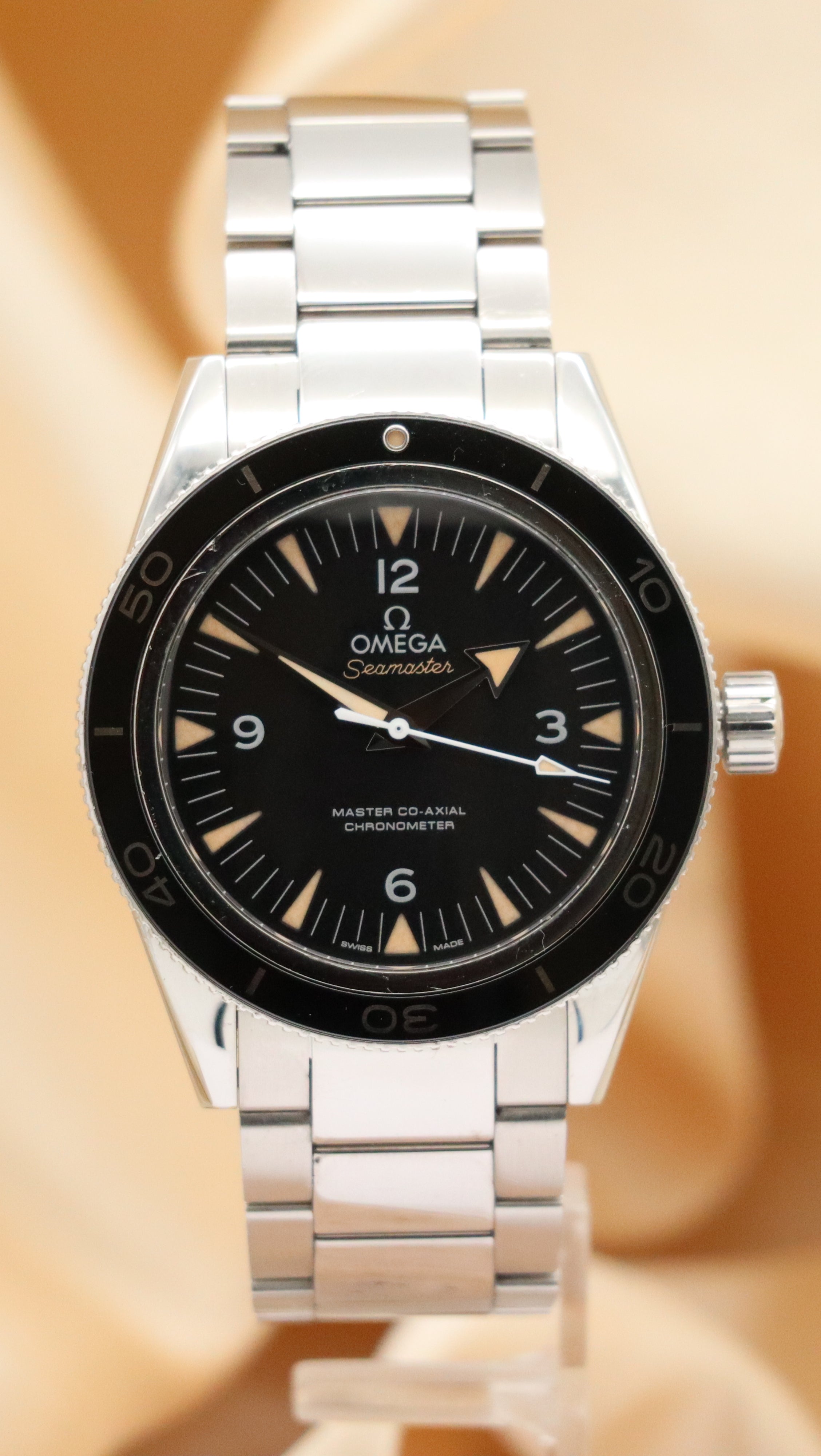 Omega Seamaster 300 Automatik Herrenuhr Schwarz 23330412101001