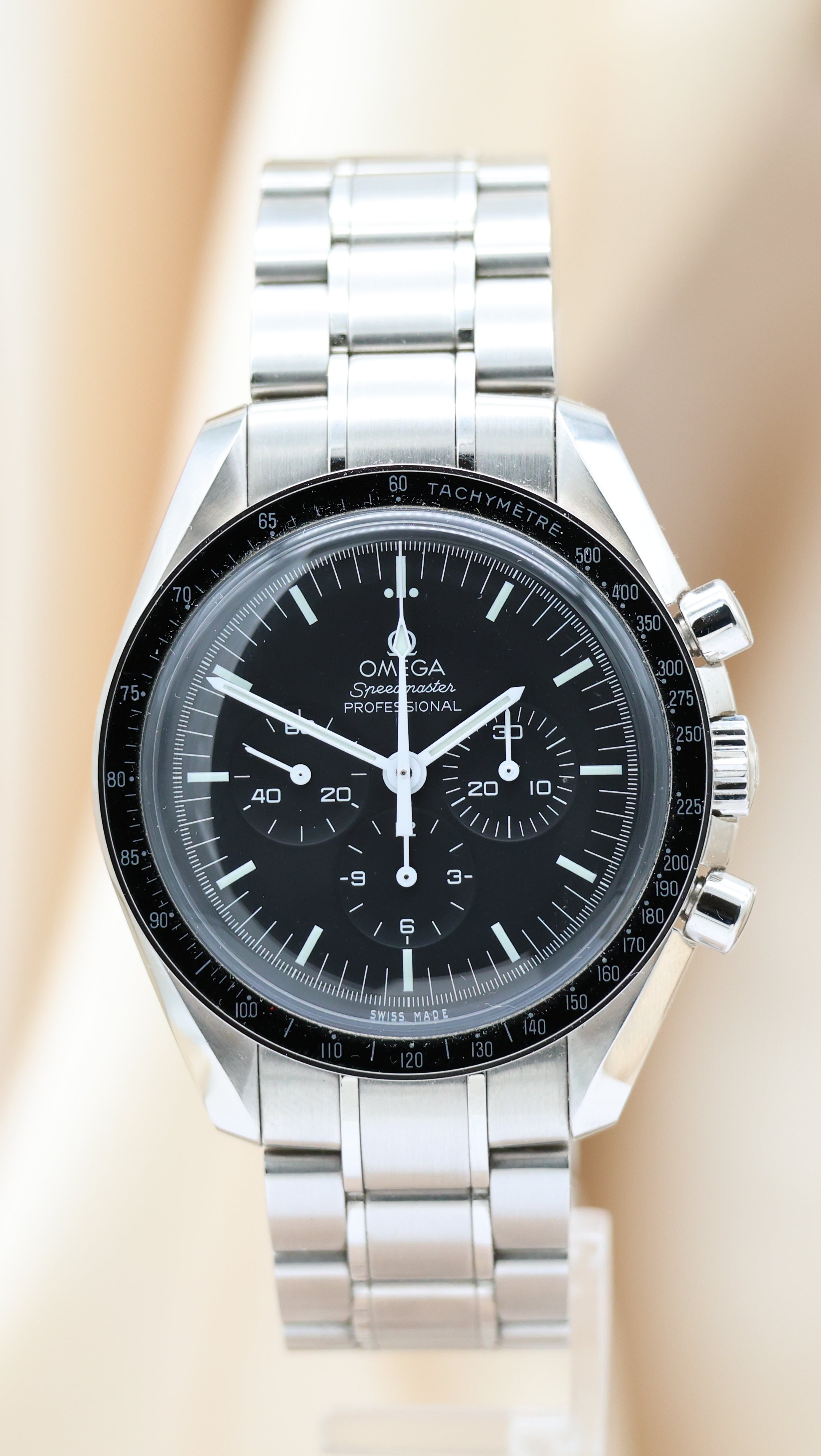 Omega Speedmaster Moonwatch Handaufzug 42 31130423001005 Box + og. Papiere