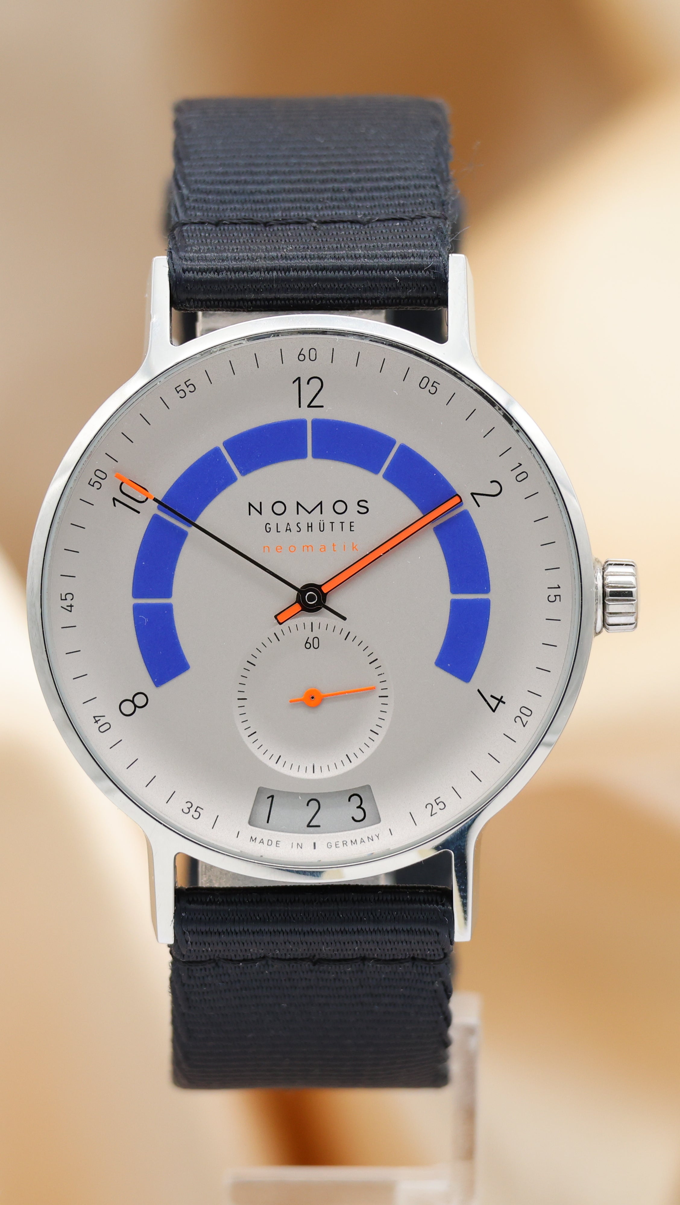 Nomos Autobahn 41mm Automatik Herrenuhr 1303 Box + og. Papiere