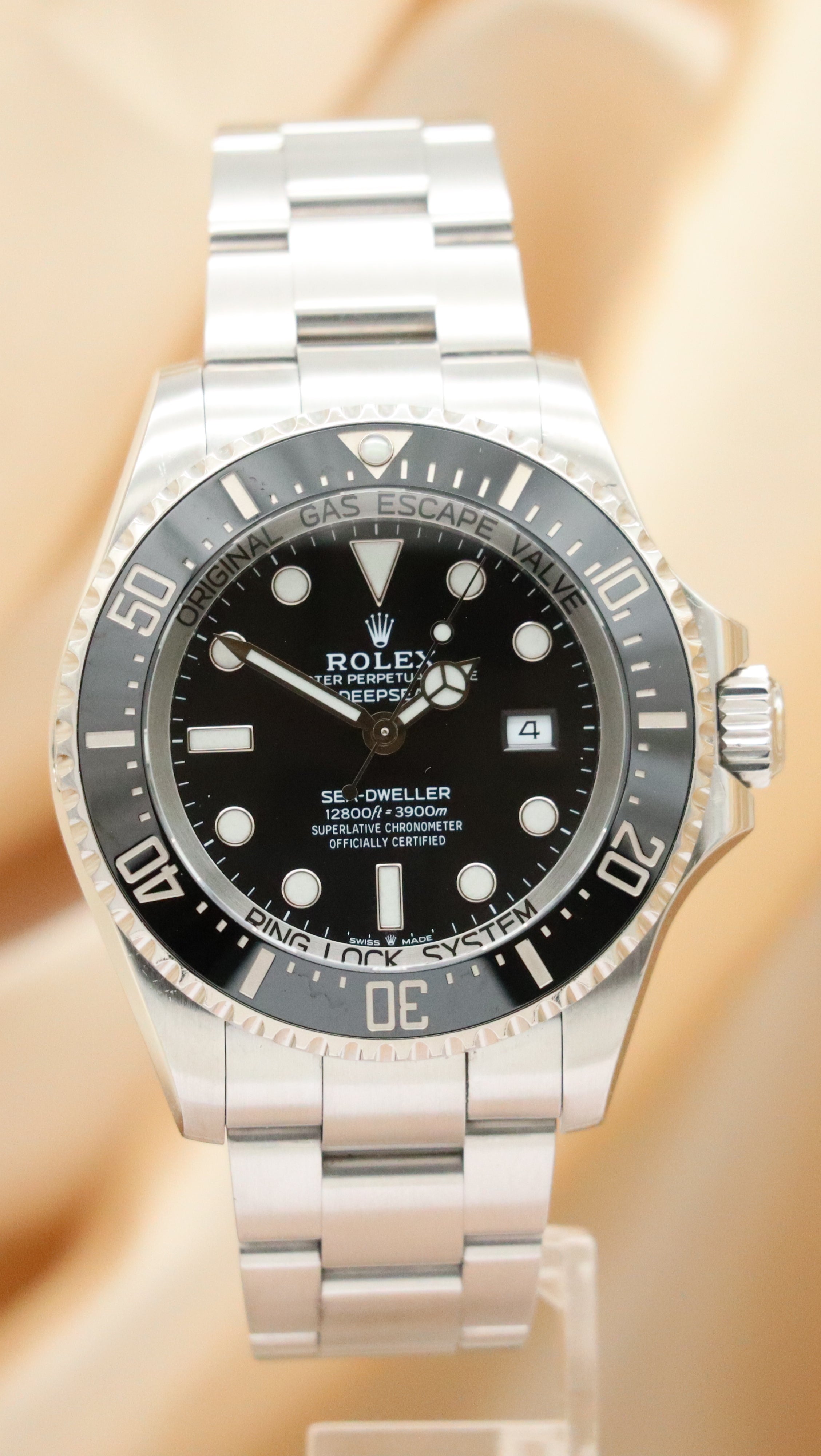 Rolex Sea-Dweller Deepsea 44mm Automatik Herrenuhr 126660 Box + og. Papiere