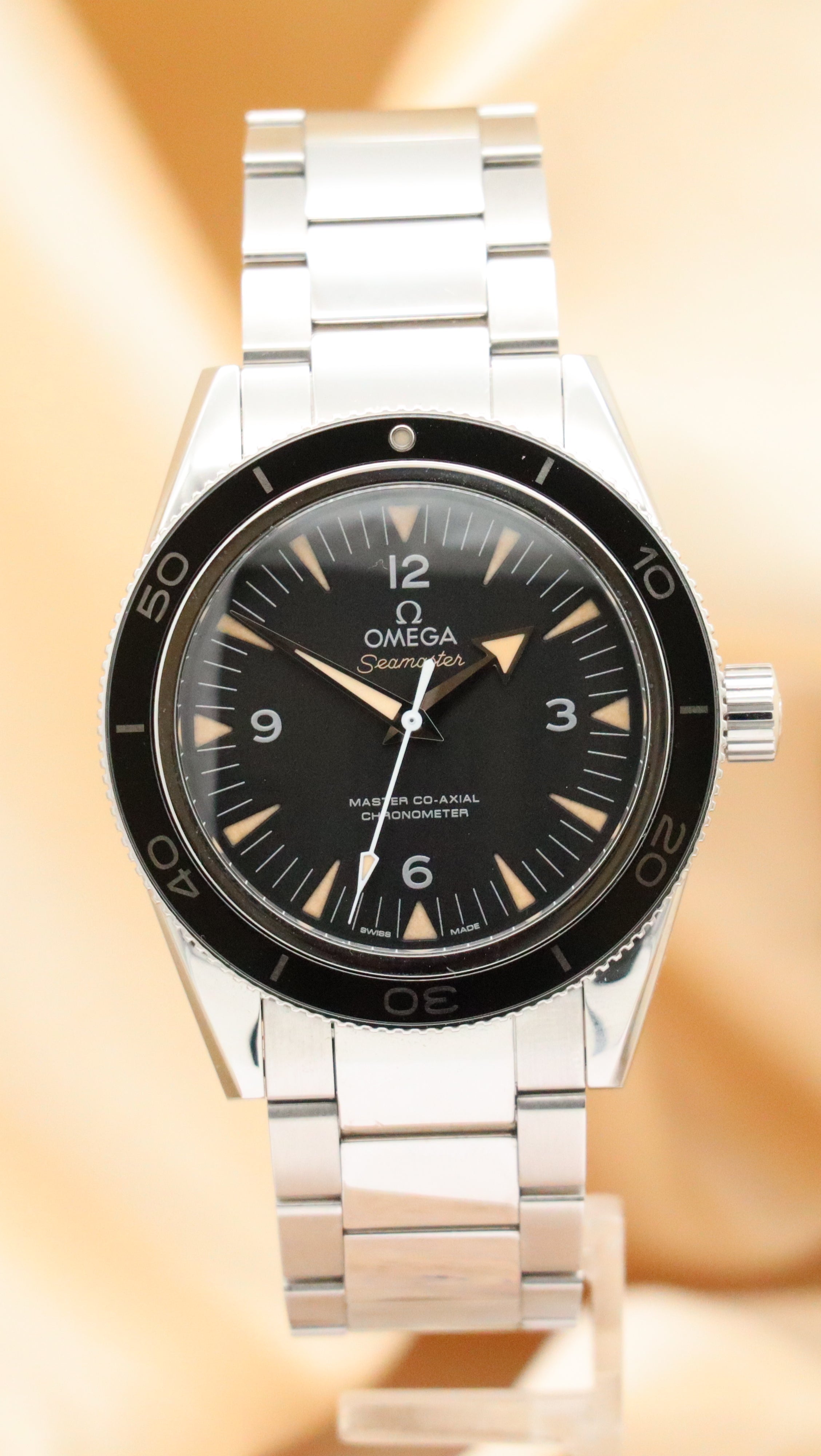 Omega Seamaster 300 Automatik Herrenuhr Schwarz 23330412101001