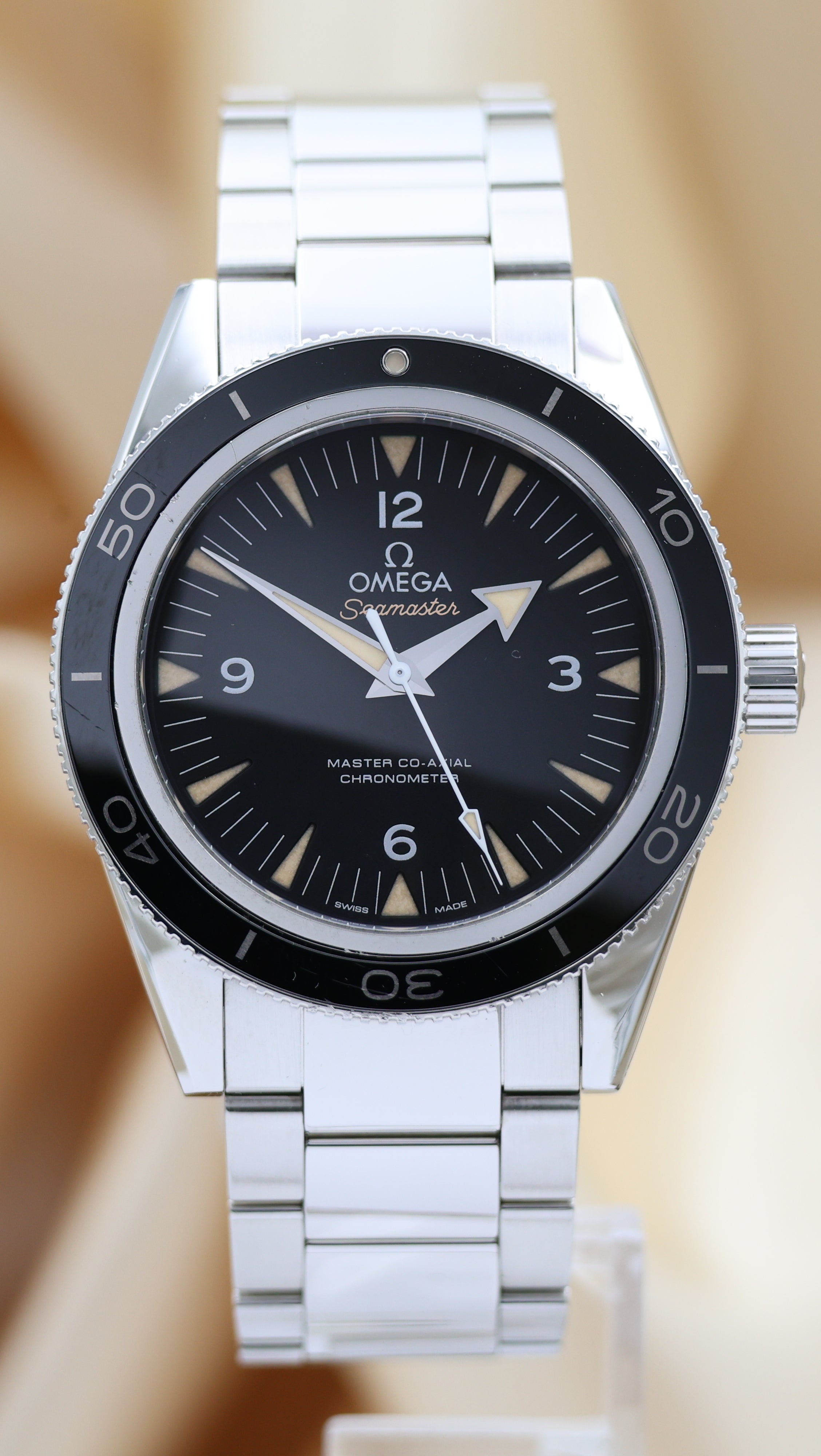 Omega Seamaster 300 Automatik Herrenuhr Schwarz	 23330412101001 Box + og. Papiere