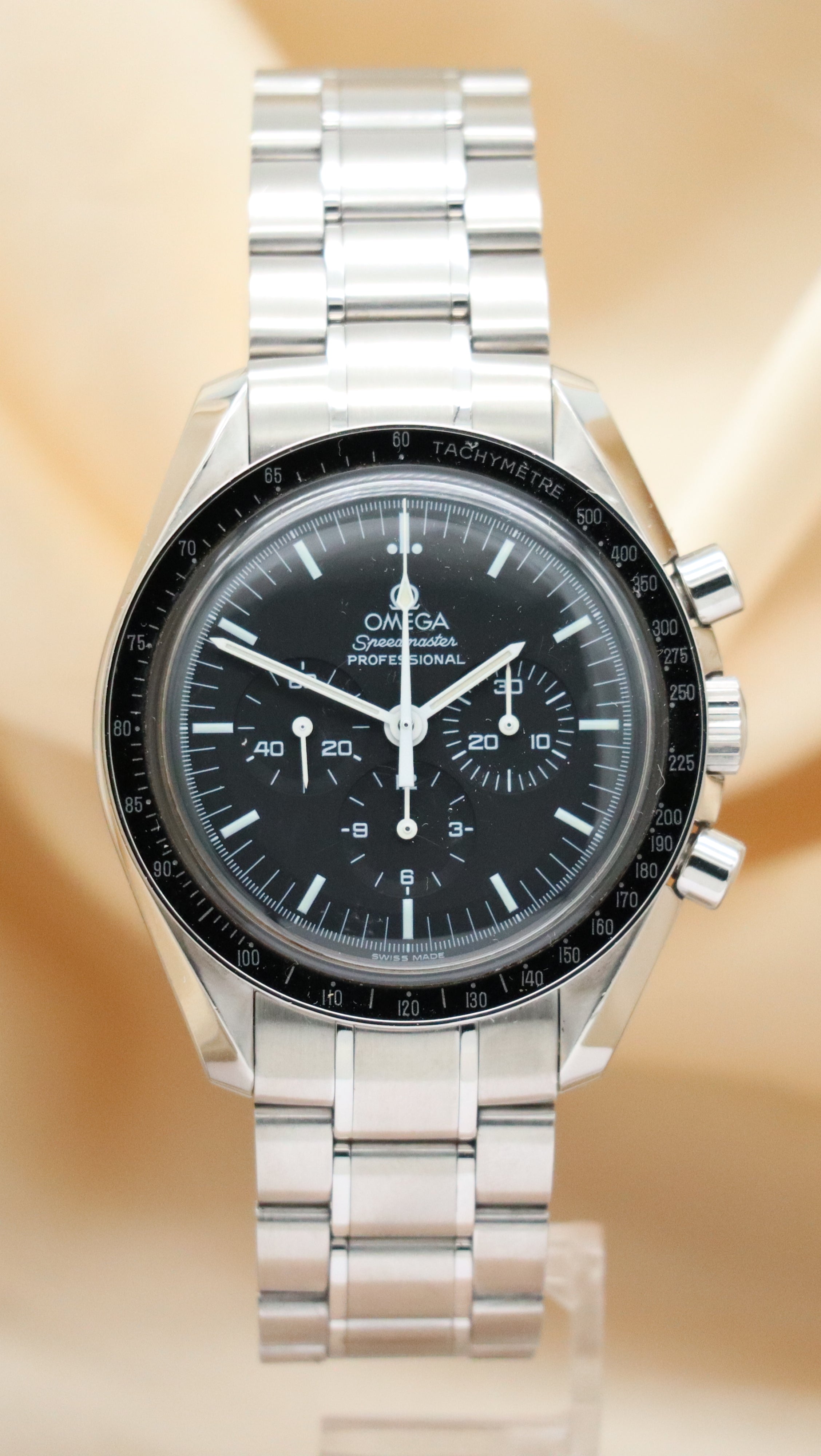 Omega Speedmaster Professional Moonwatch 42mm Handaufzug Herrenuhr 35705000 Box + og. Papiere