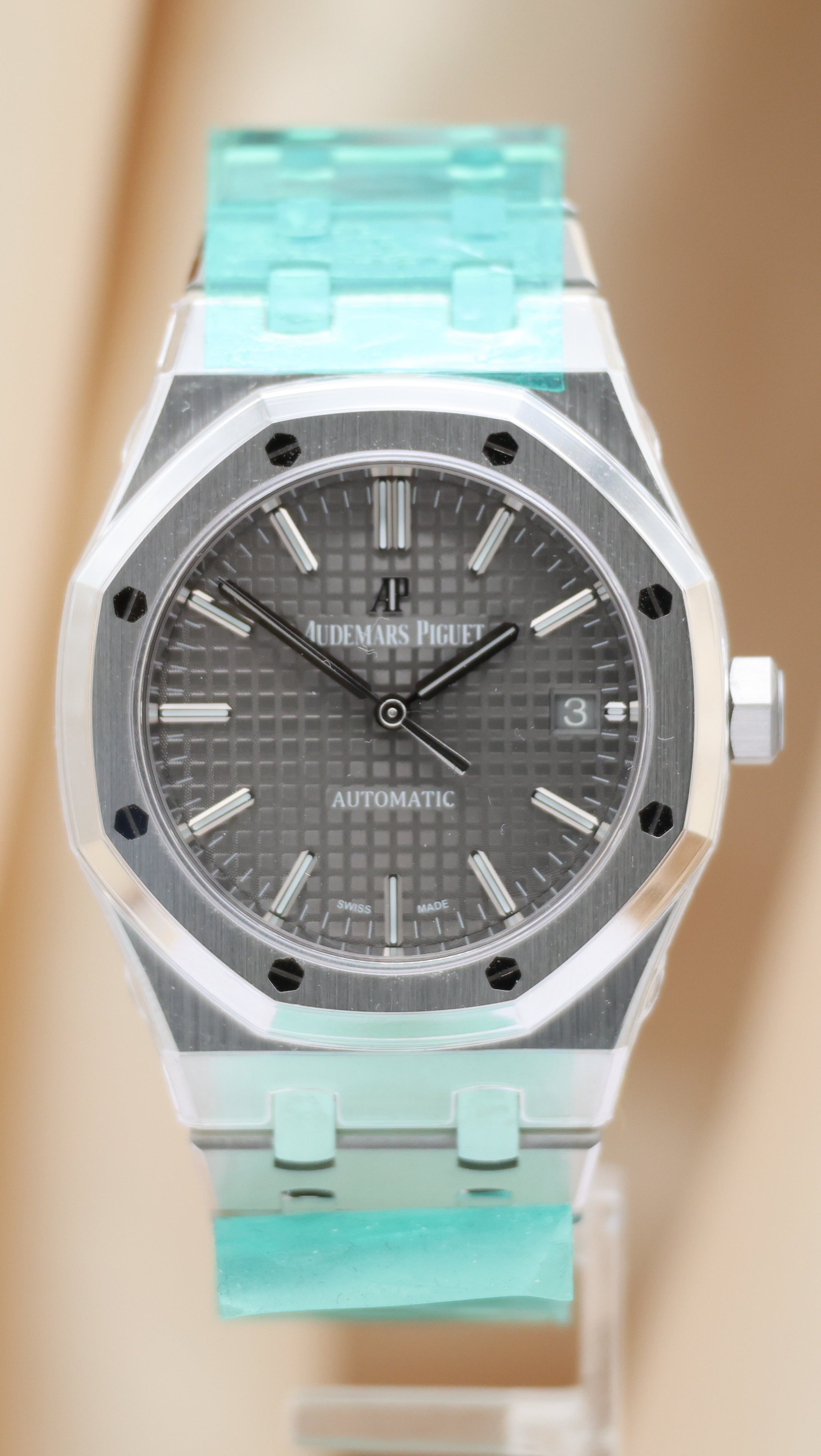 Audemars Piguet Royal Oak Selfwinding Grau Verklebt aus 2021 15450ST Box + og. Papiere