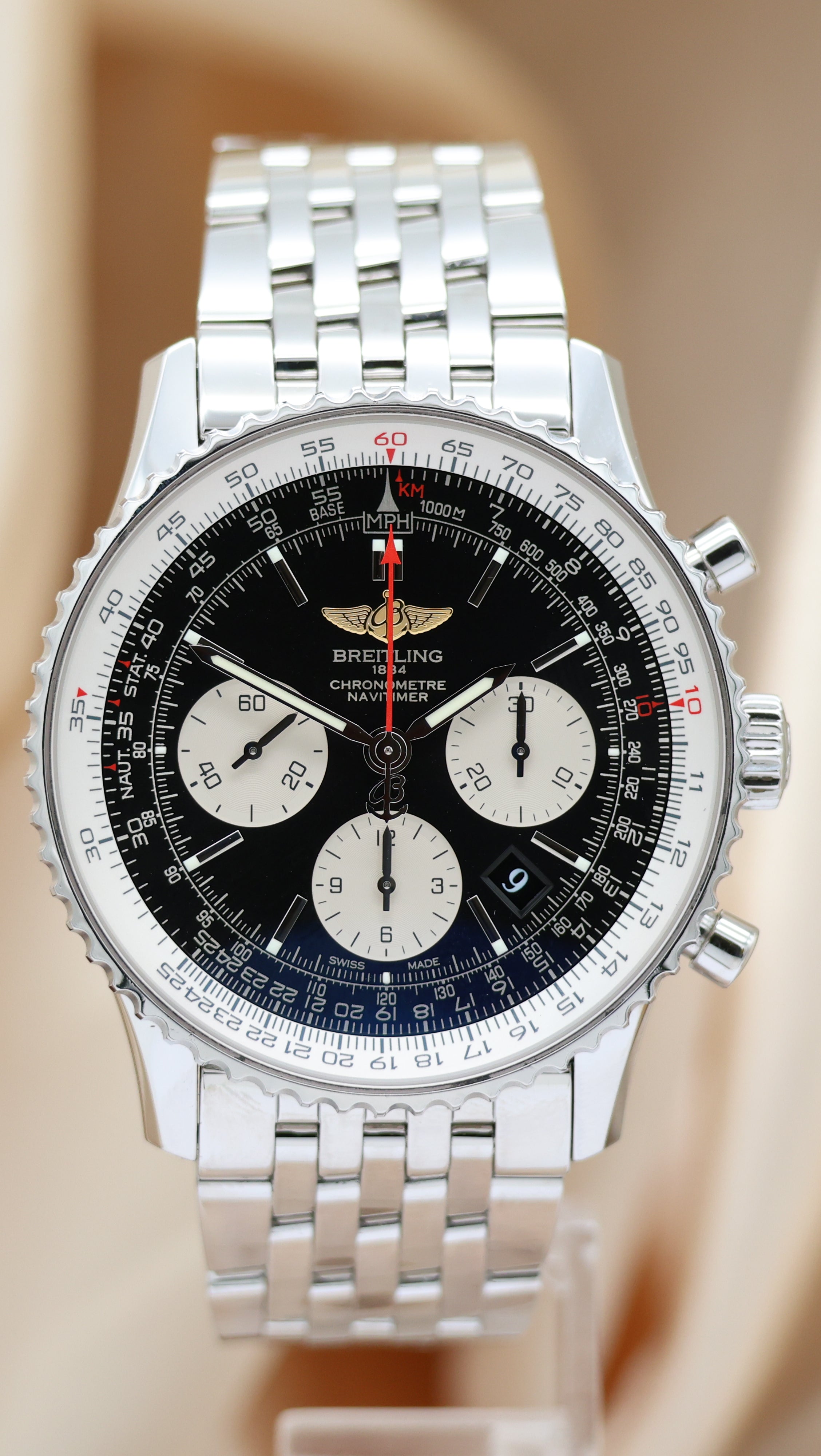 Breitling Navitimer 01 43mm Automatik Herrenuhr AB0120