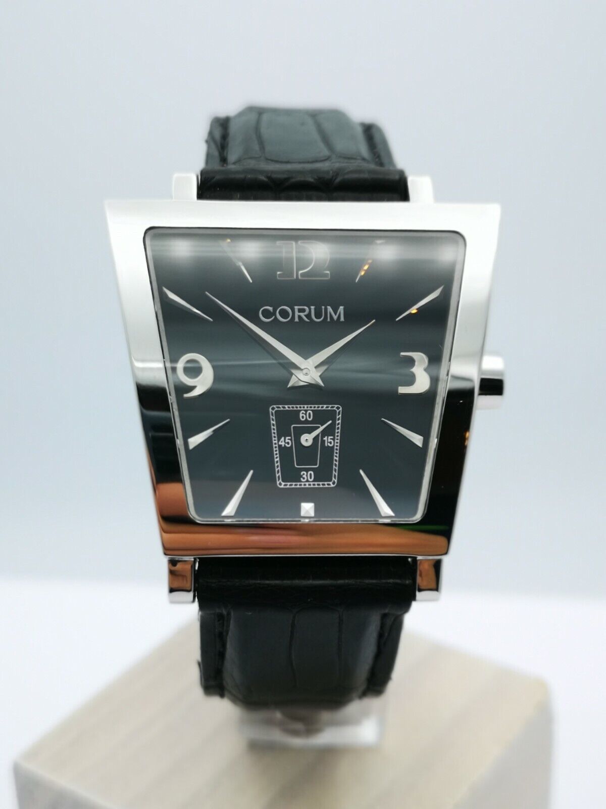 Corum Trapeze 106.404.20