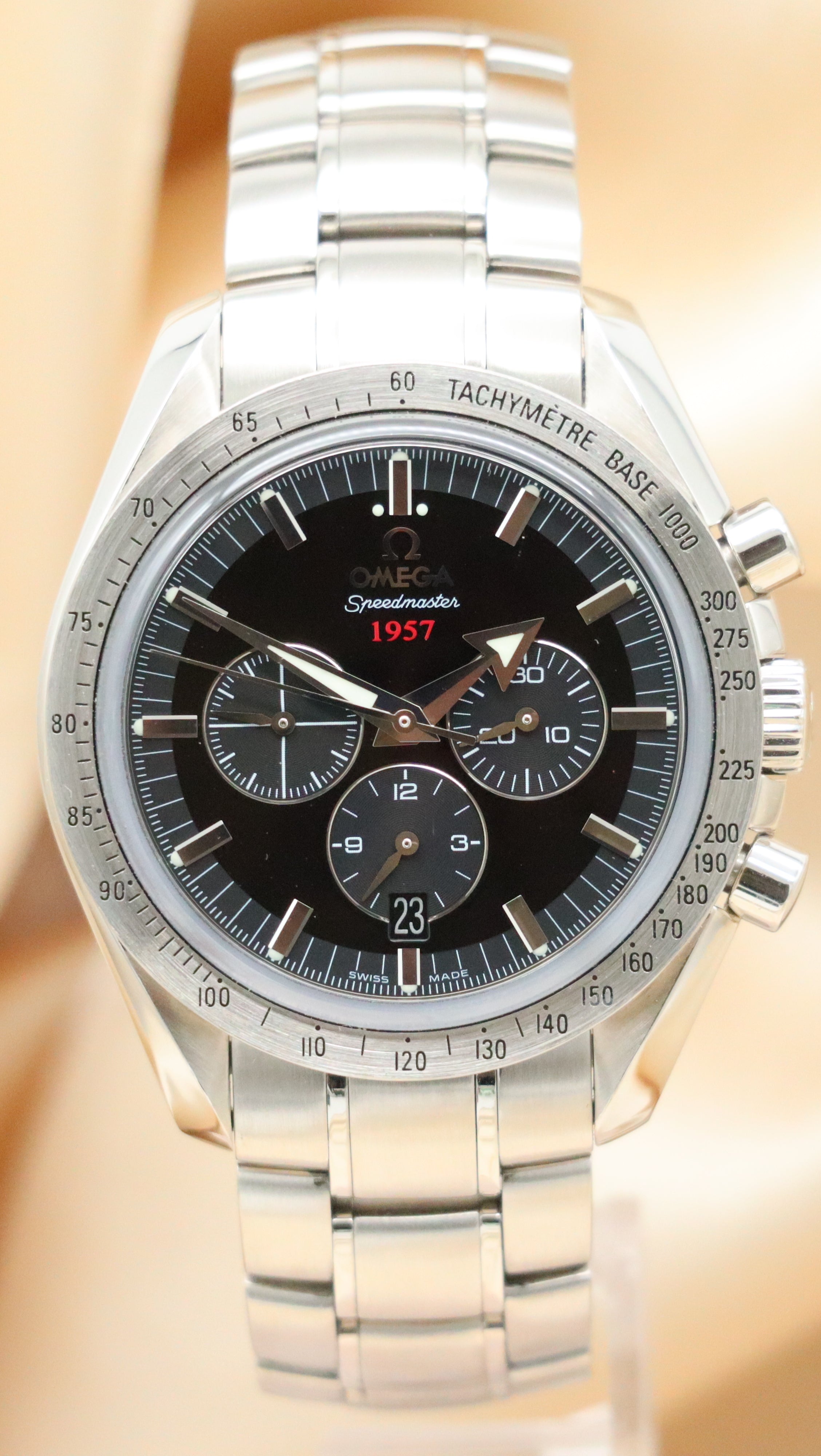 Omega Speedmaster Broad Arrow 321.10.42.50.01.001 Box + og. Papiere