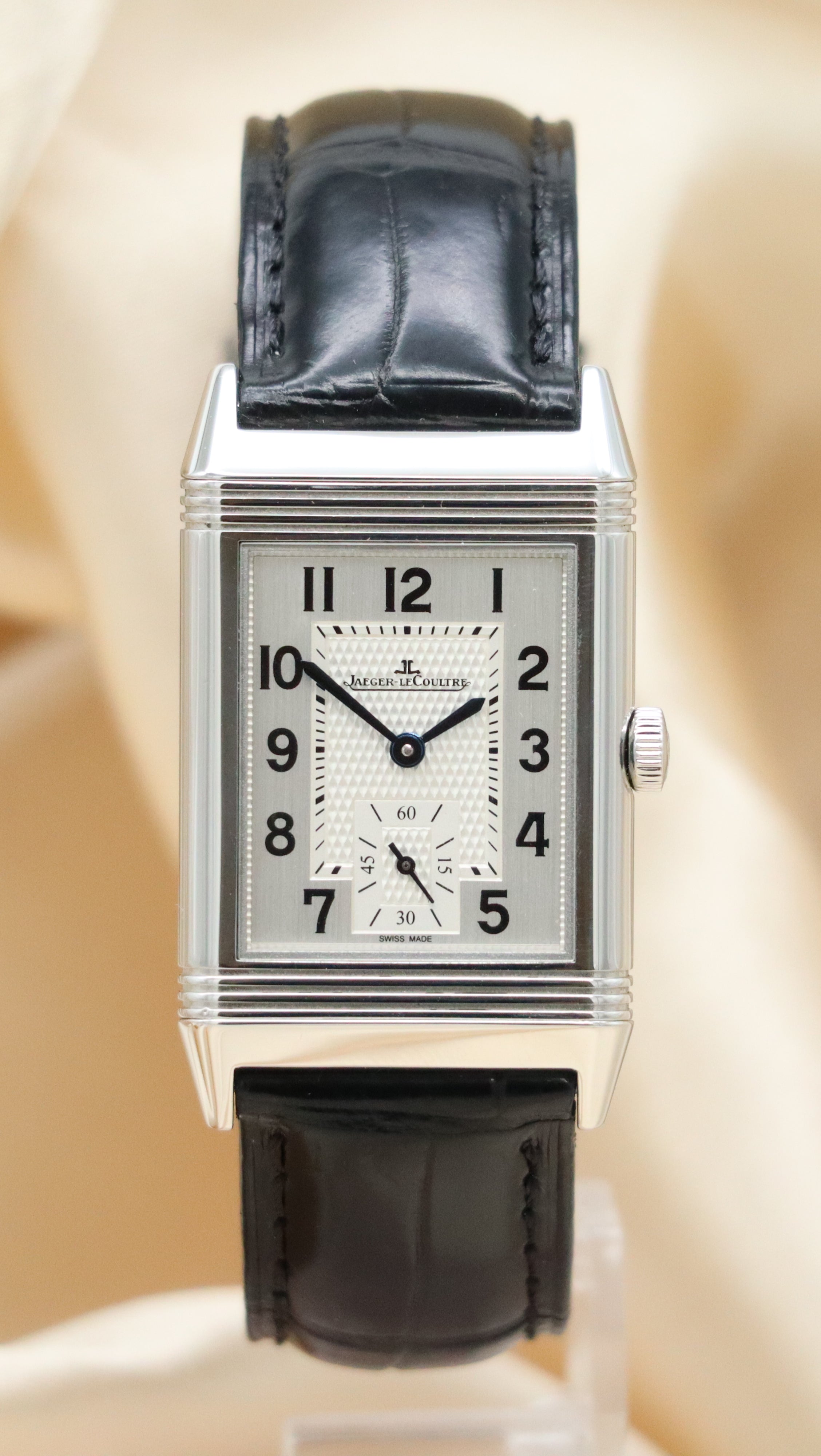 Jaeger-LeCoultre Reverso Classique 43mm x 26mm hand-wound men's watch Q438520 box + above papers